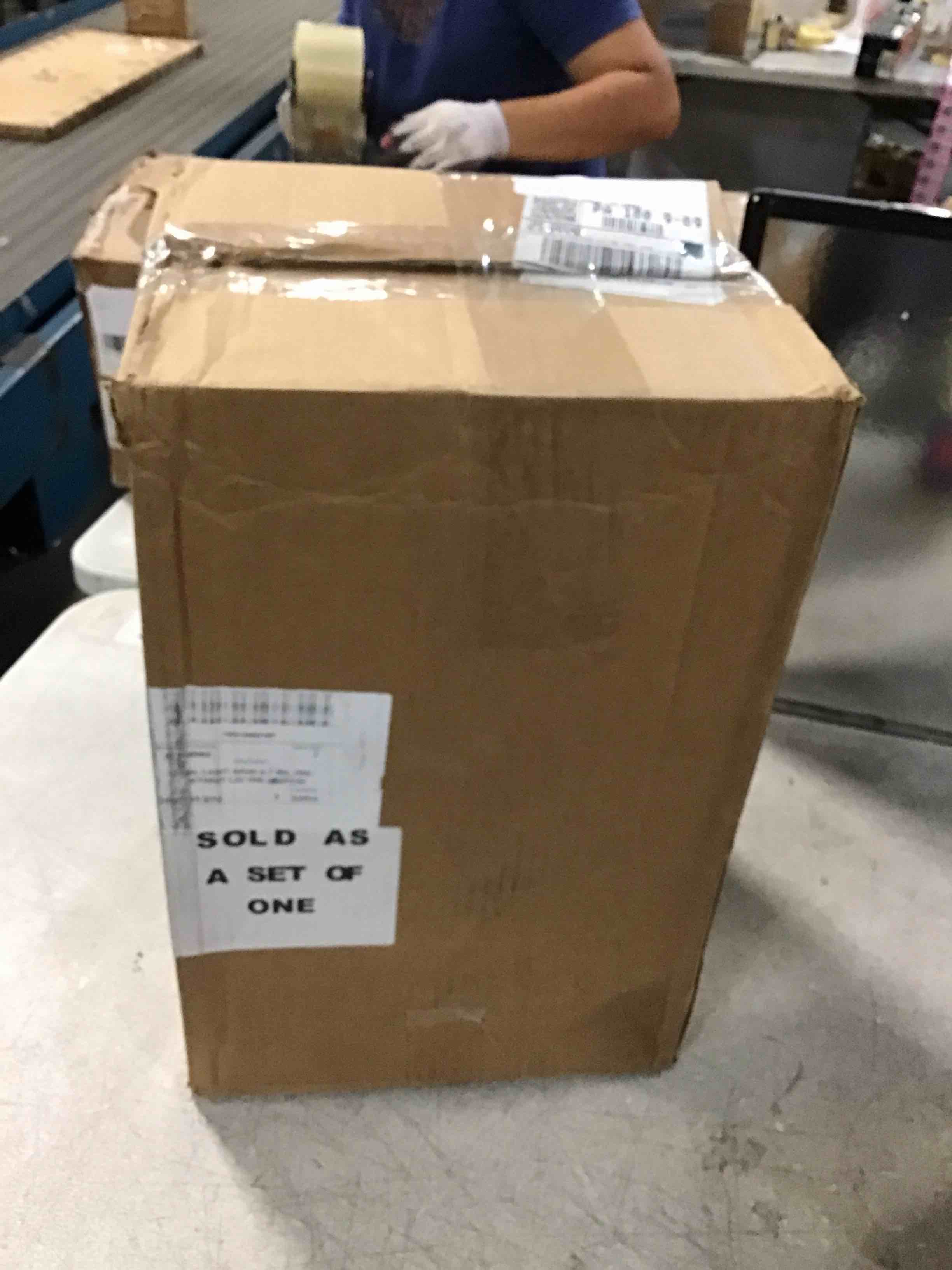 https://s3.amazonaws.com/lotting-images-prod/bidfta/TEA0290319_1727908566795.jpeg