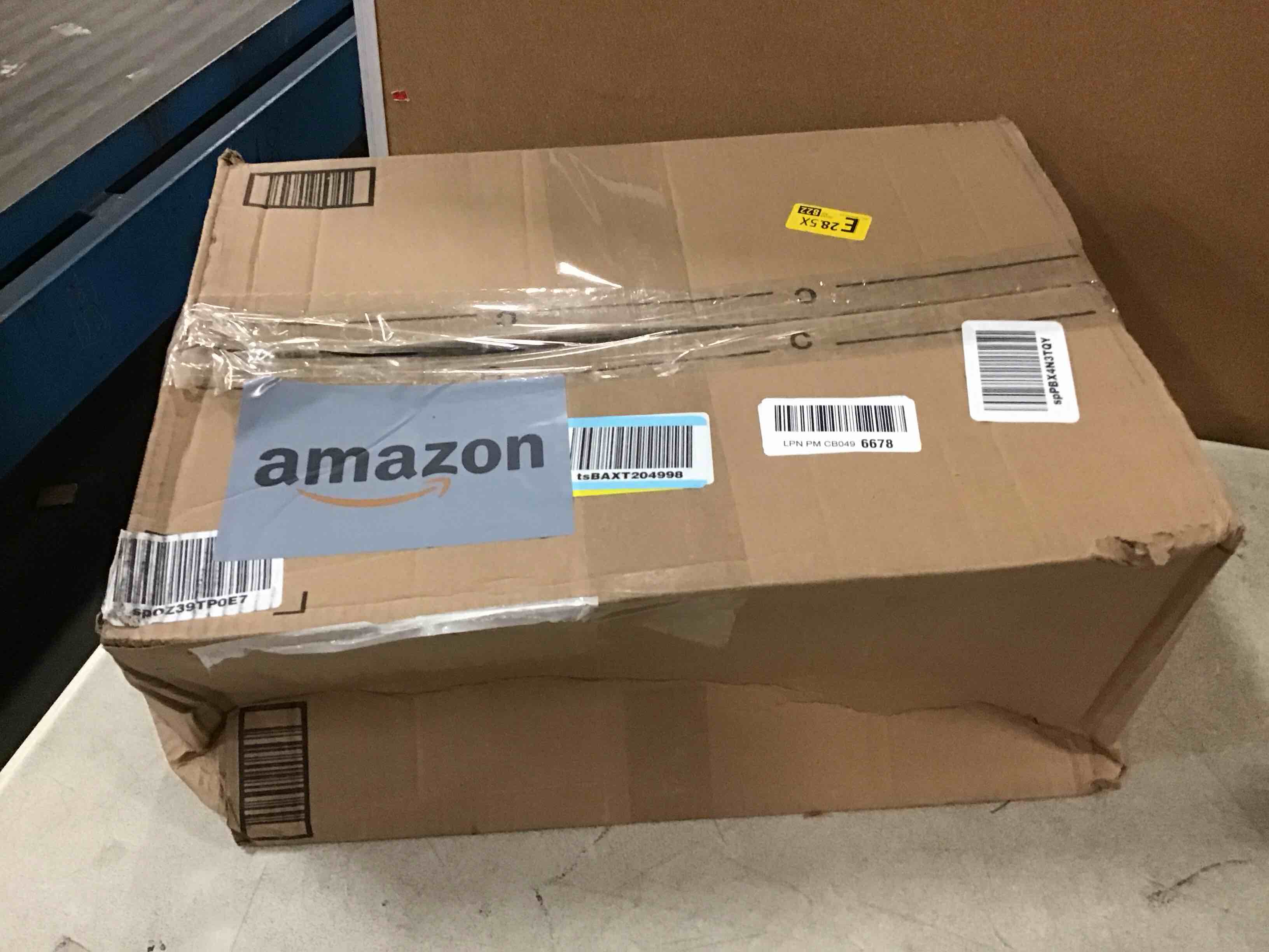https://s3.amazonaws.com/lotting-images-prod/bidfta/TEA0290624_1727755163360.jpeg