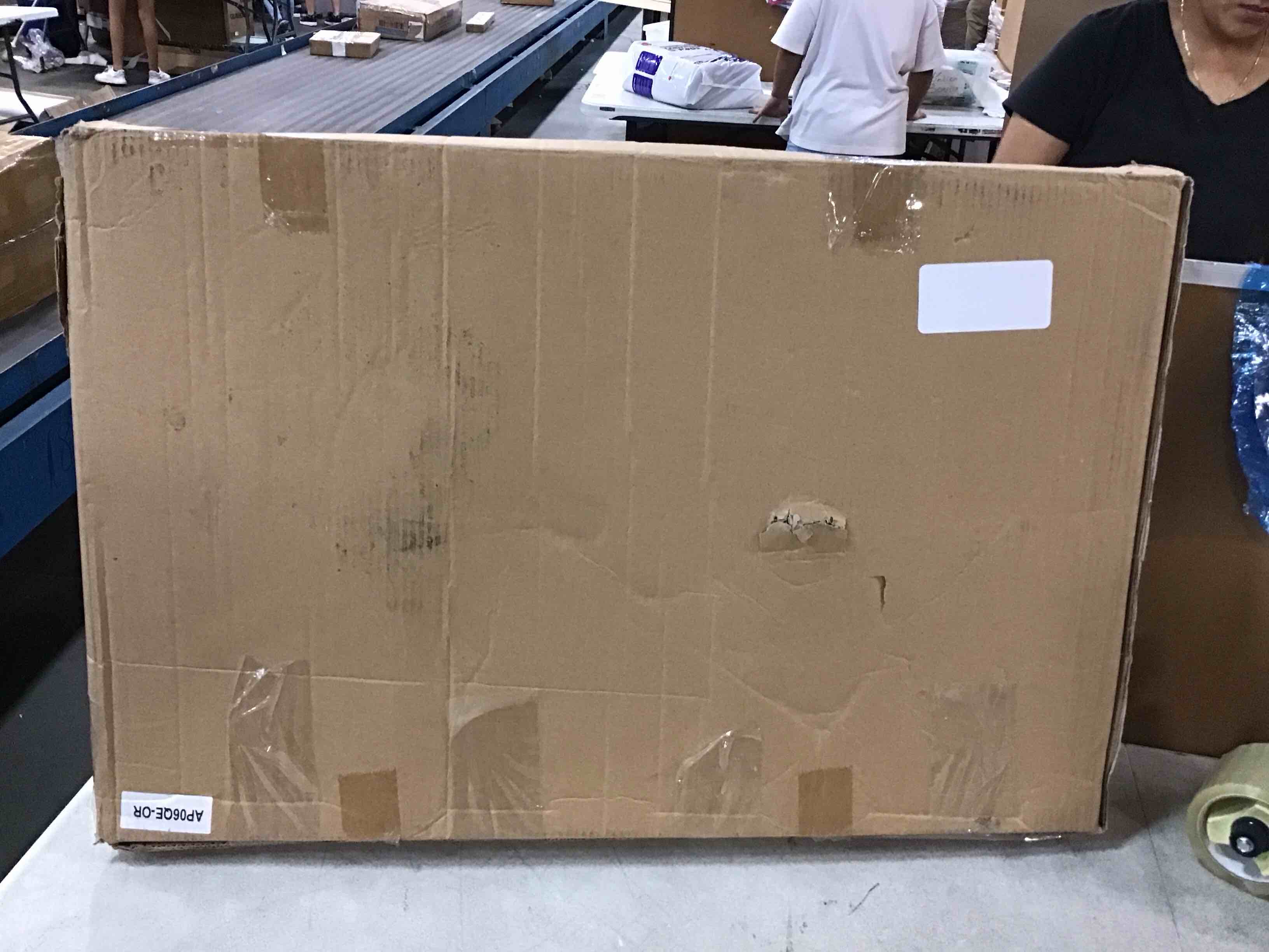 https://s3.amazonaws.com/lotting-images-prod/bidfta/TEA0291447_1727153983887.jpeg