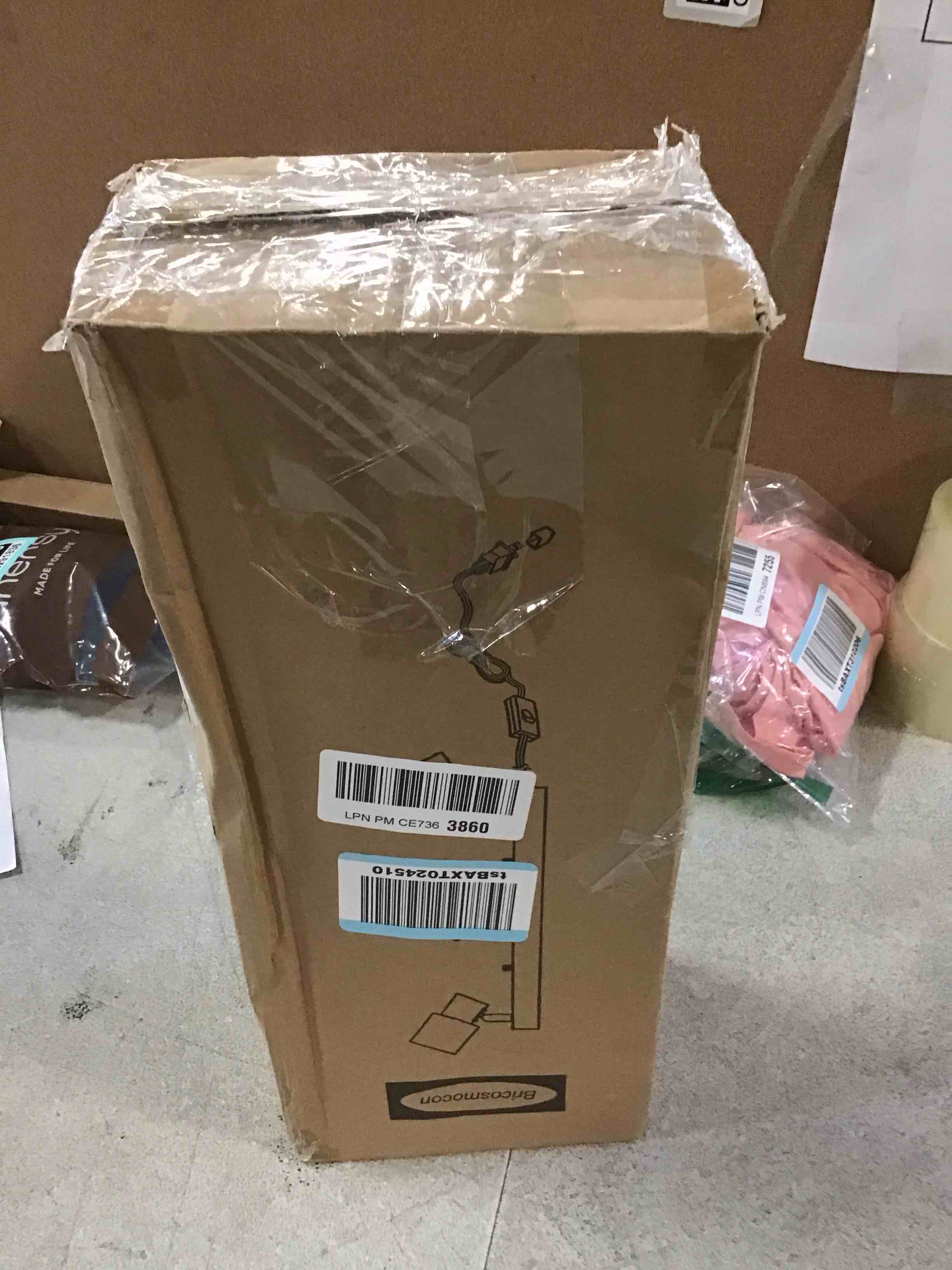 https://s3.amazonaws.com/lotting-images-prod/bidfta/TEA0291829_1726785175315.jpeg