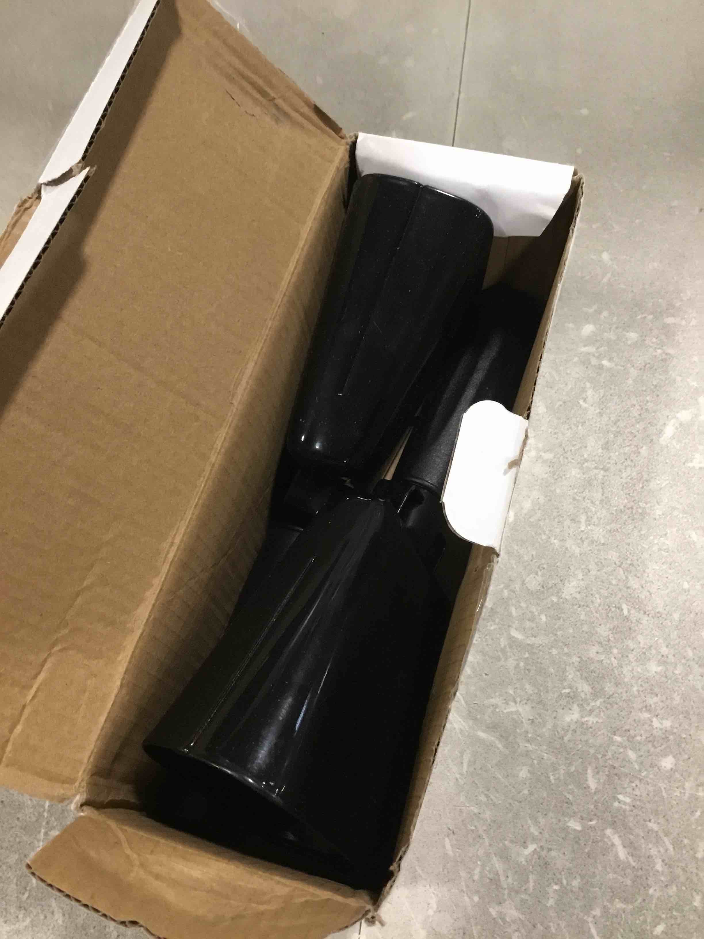 https://s3.amazonaws.com/lotting-images-prod/bidfta/TEA0292832_1727465725896.jpeg