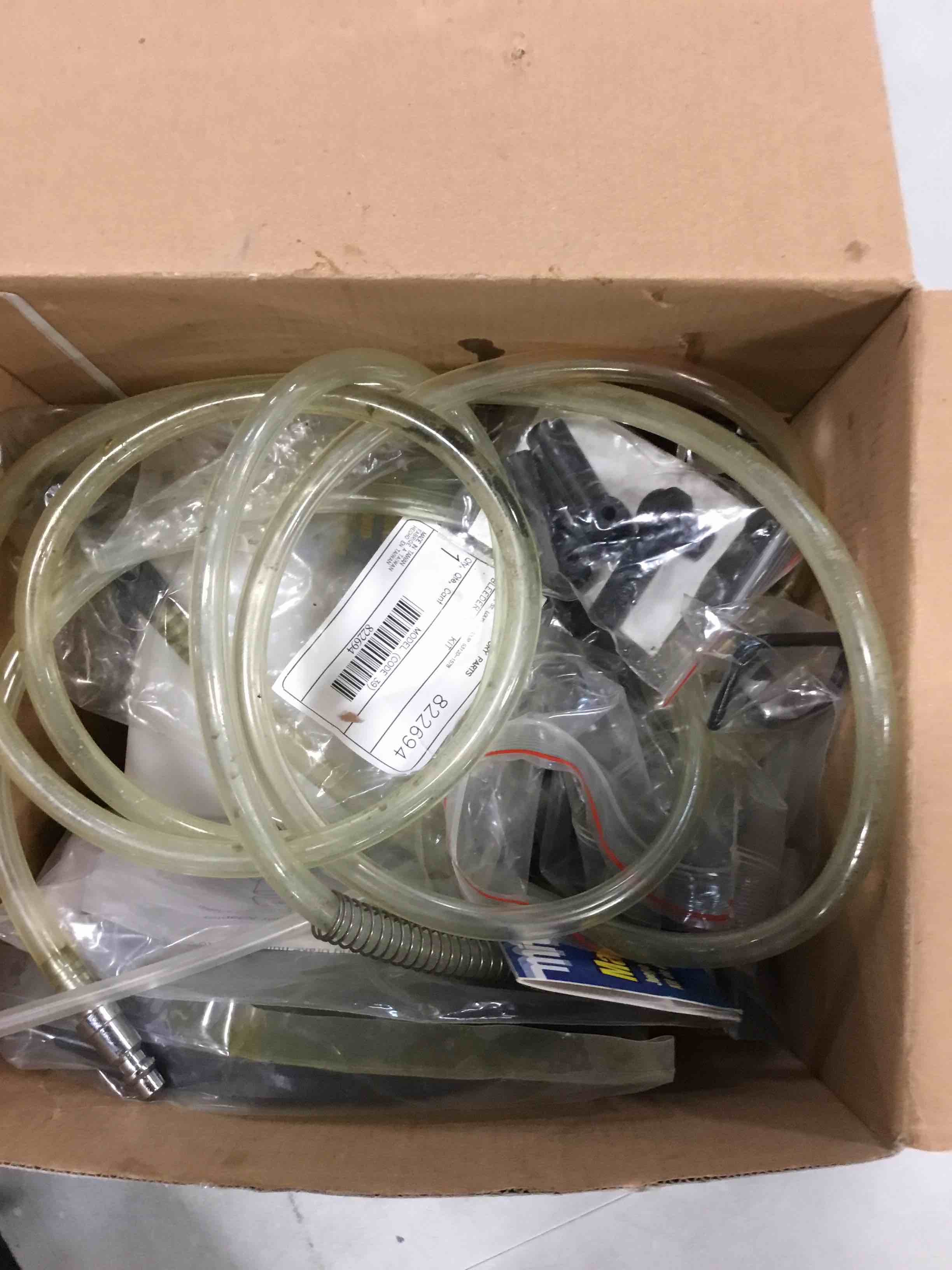 https://s3.amazonaws.com/lotting-images-prod/bidfta/TEA0294277_1727304867709.jpeg
