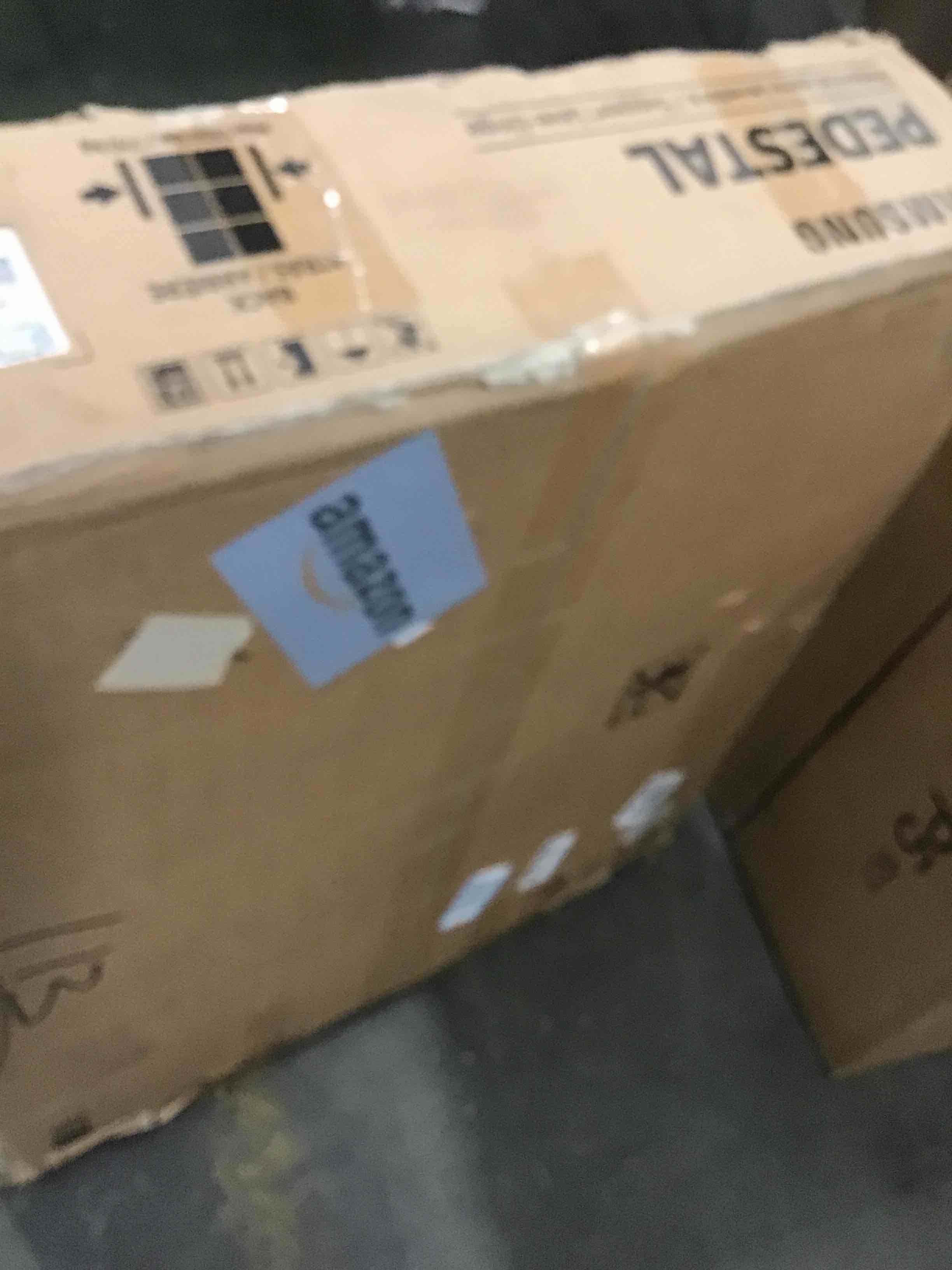 https://s3.amazonaws.com/lotting-images-prod/bidfta/TEA0295665_1726601389305.jpeg