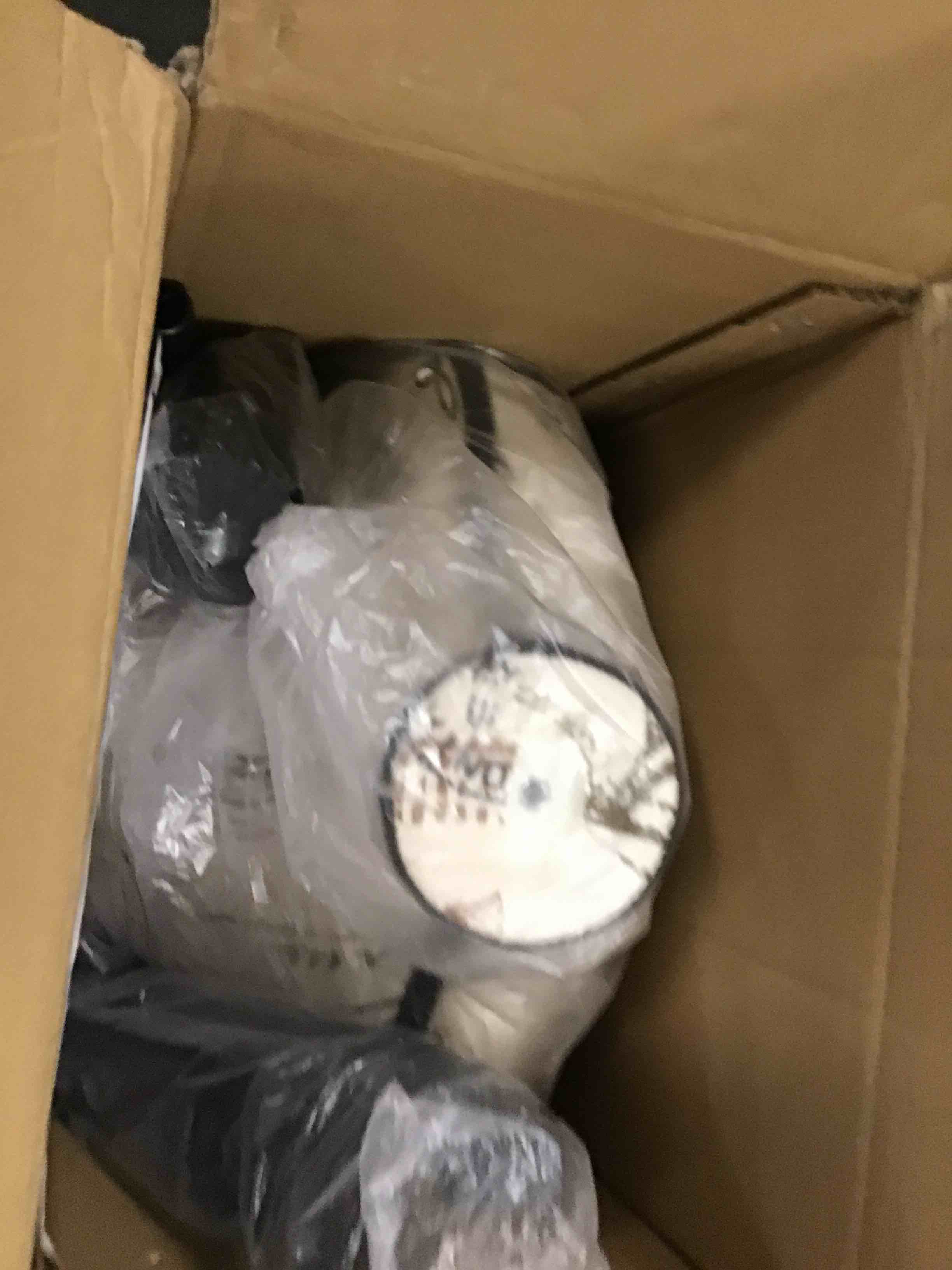 https://s3.amazonaws.com/lotting-images-prod/bidfta/TEA0295845_1726585875250.jpeg