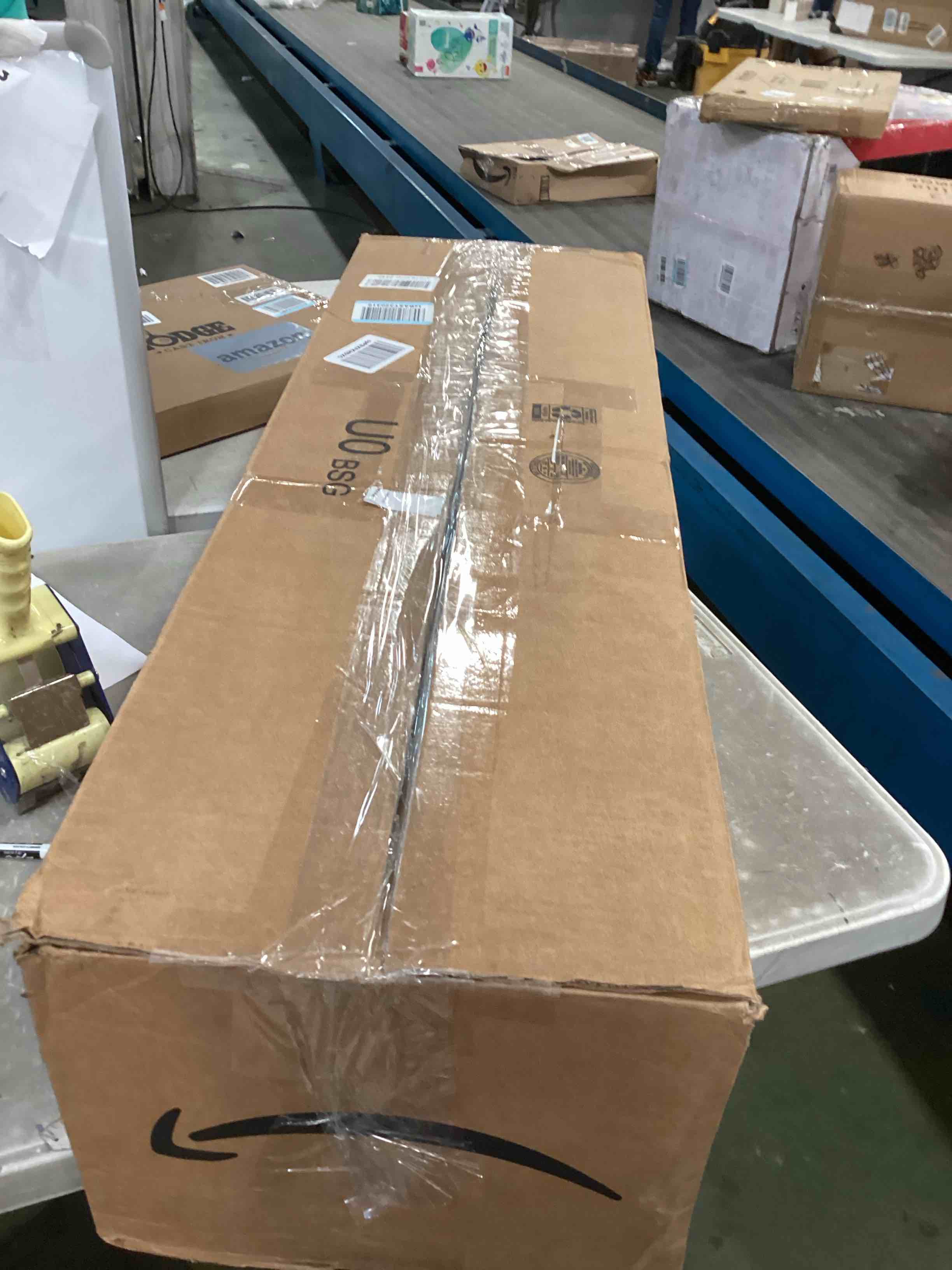 https://s3.amazonaws.com/lotting-images-prod/bidfta/TEA0296039_1727365780263.jpeg