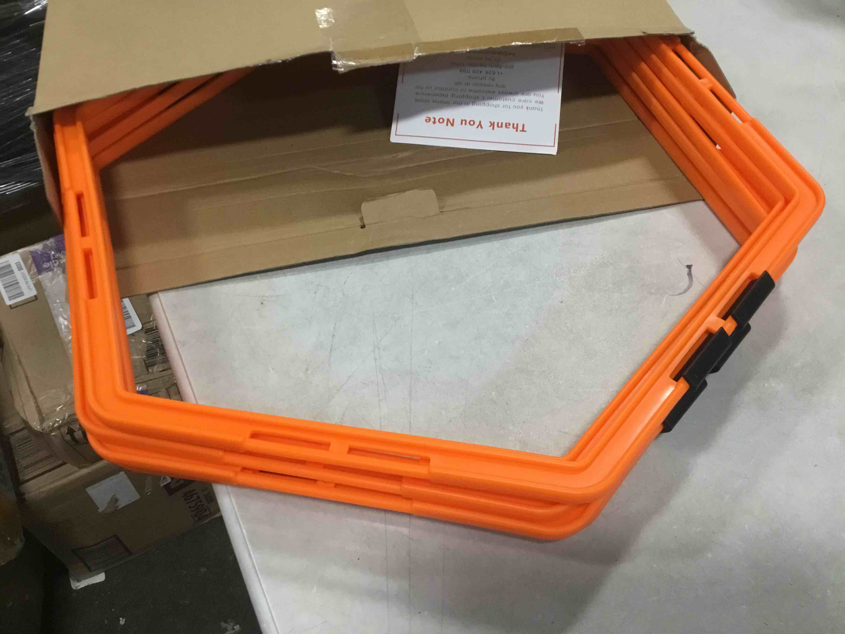 https://s3.amazonaws.com/lotting-images-prod/bidfta/TEA0300390_1727441744407.jpeg