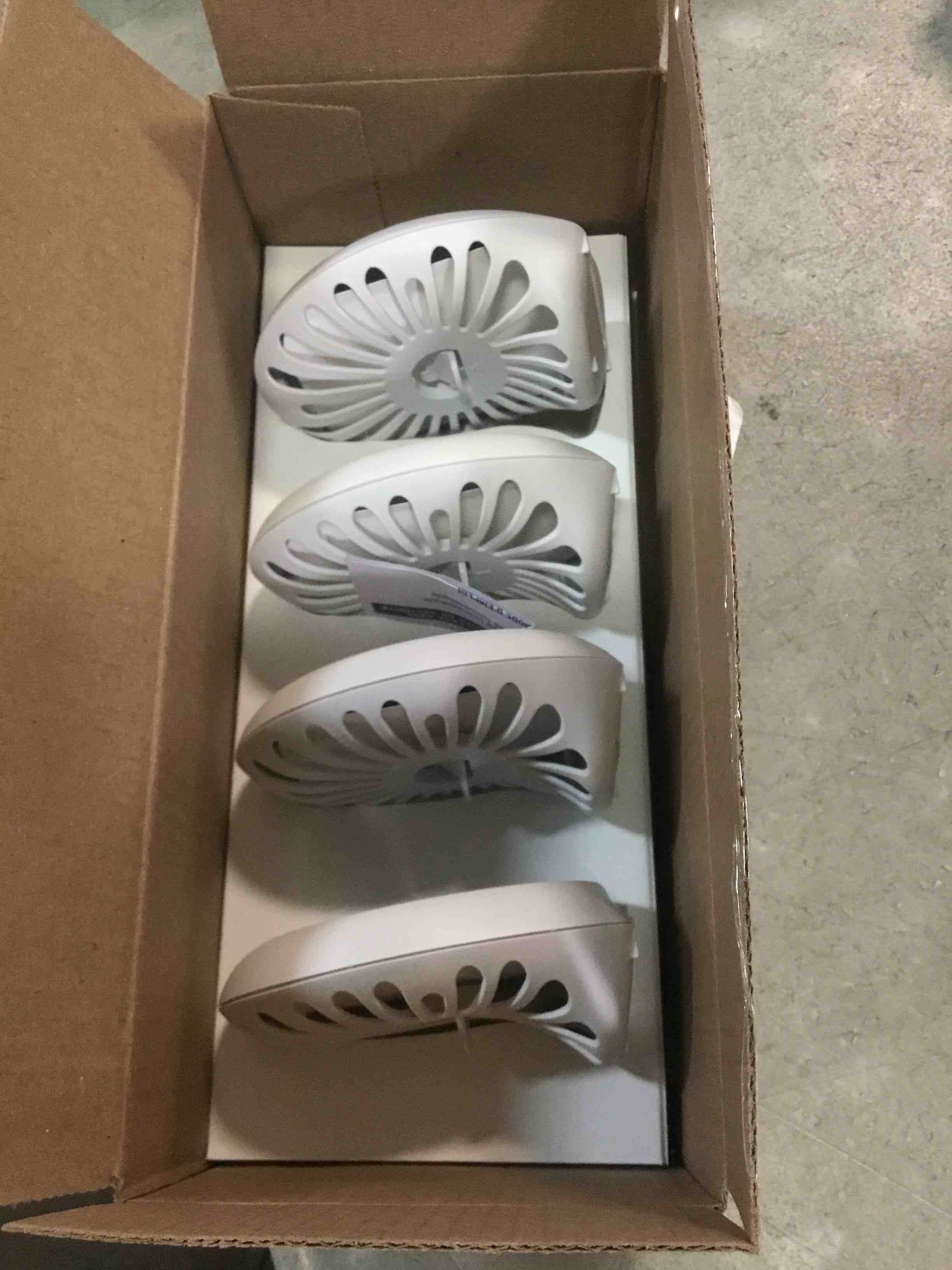 https://s3.amazonaws.com/lotting-images-prod/bidfta/TEA0301282_1727101355358.jpeg