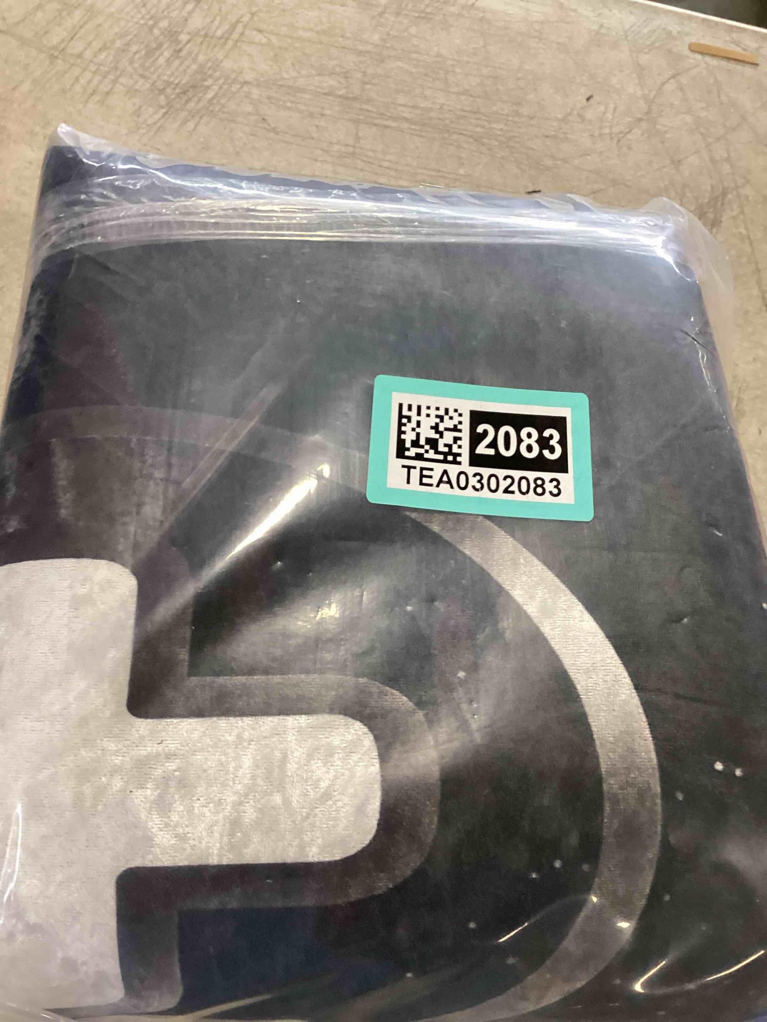 https://s3.amazonaws.com/lotting-images-prod/bidfta/TEA0302083_1727275705014.jpeg