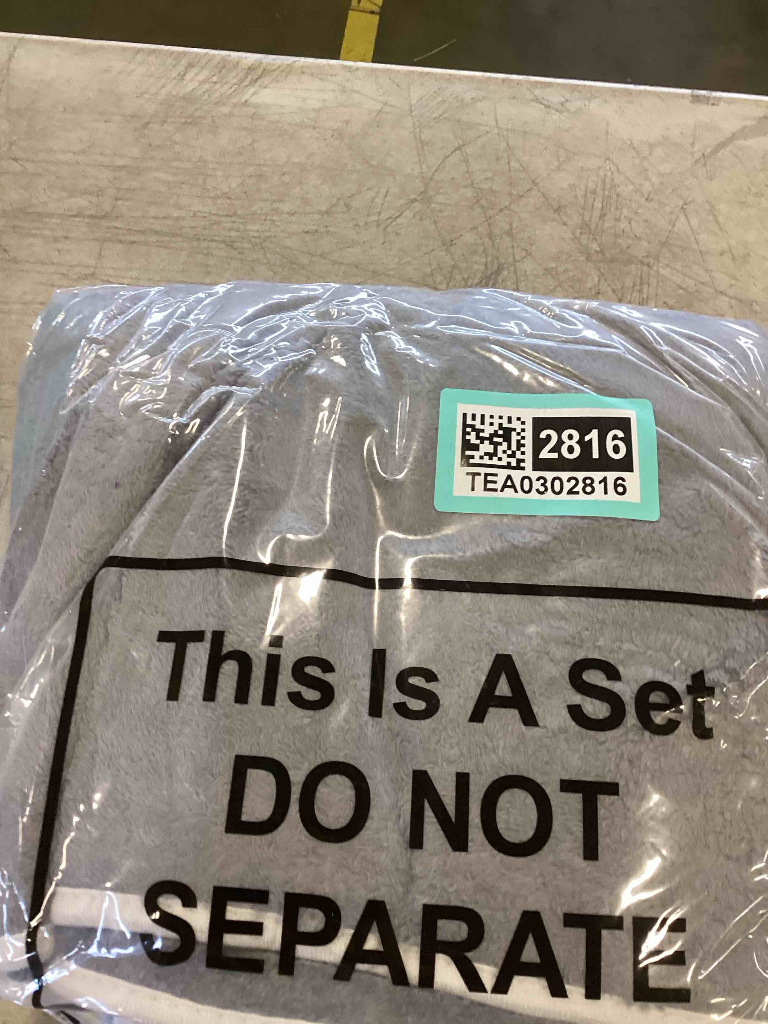 https://s3.amazonaws.com/lotting-images-prod/bidfta/TEA0302816_1726856528958.jpeg