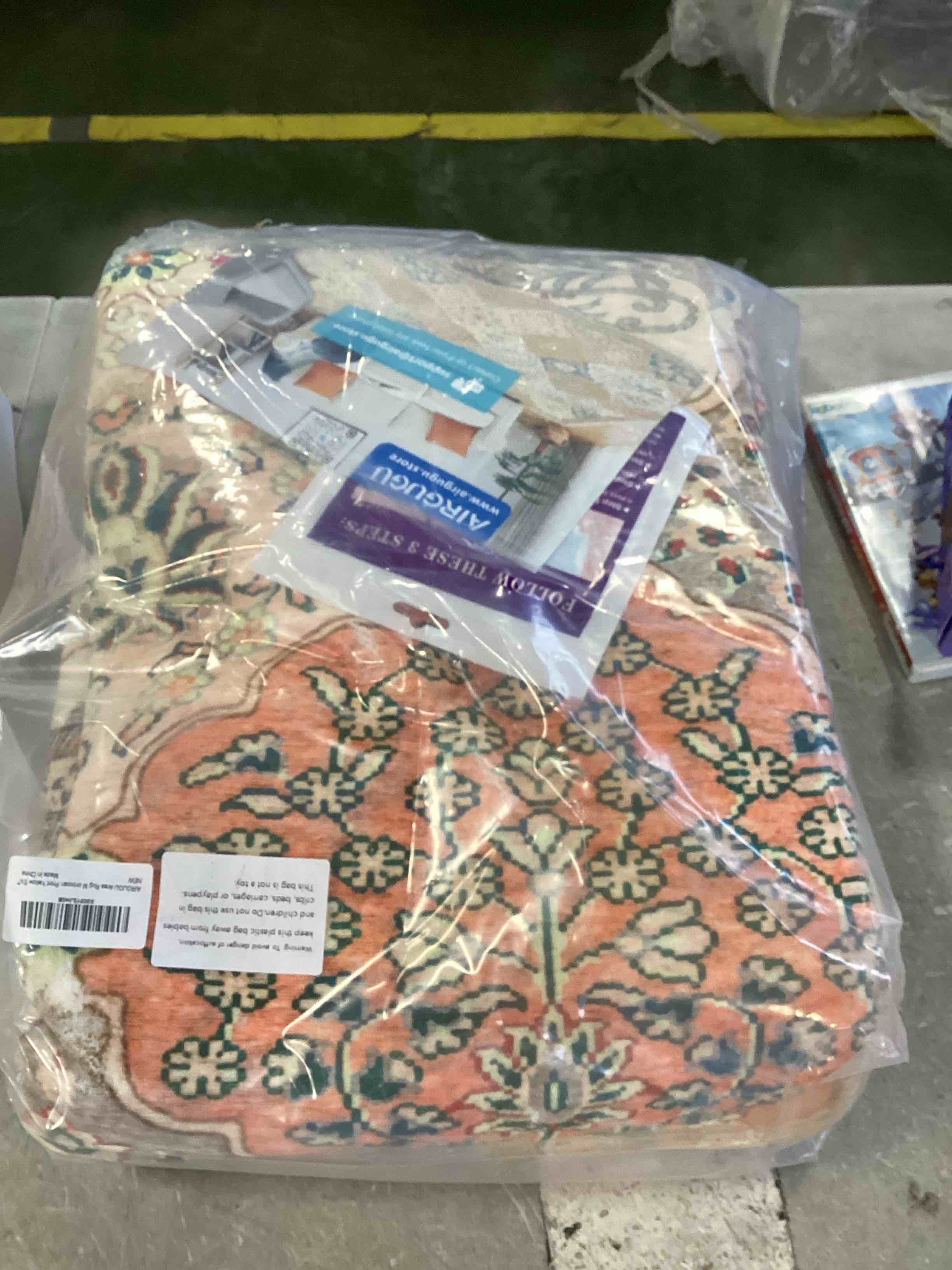 https://s3.amazonaws.com/lotting-images-prod/bidfta/TEA0304018_1726577379098.jpeg