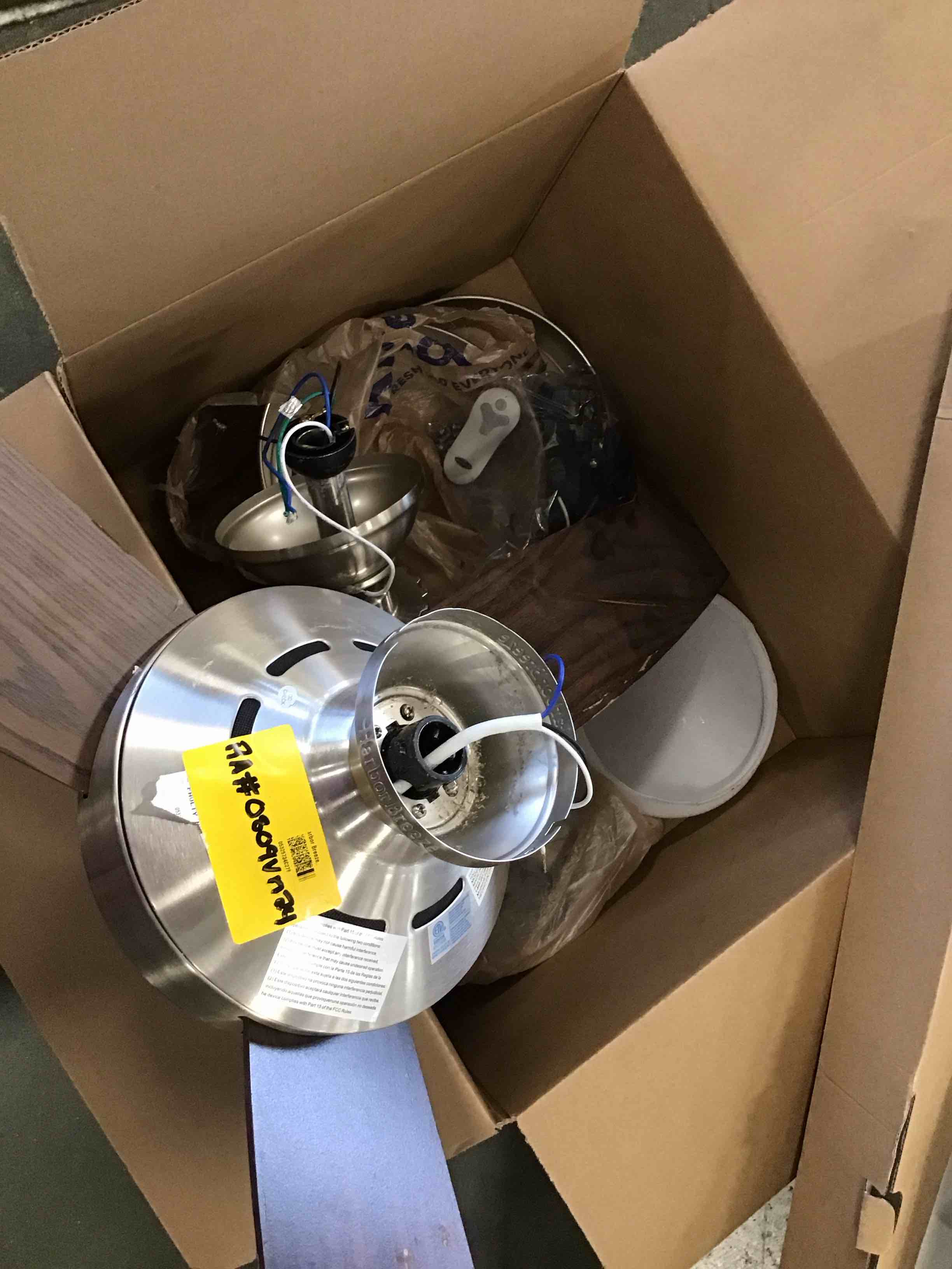 https://s3.amazonaws.com/lotting-images-prod/bidfta/TEA0307329_1726751078893.jpeg