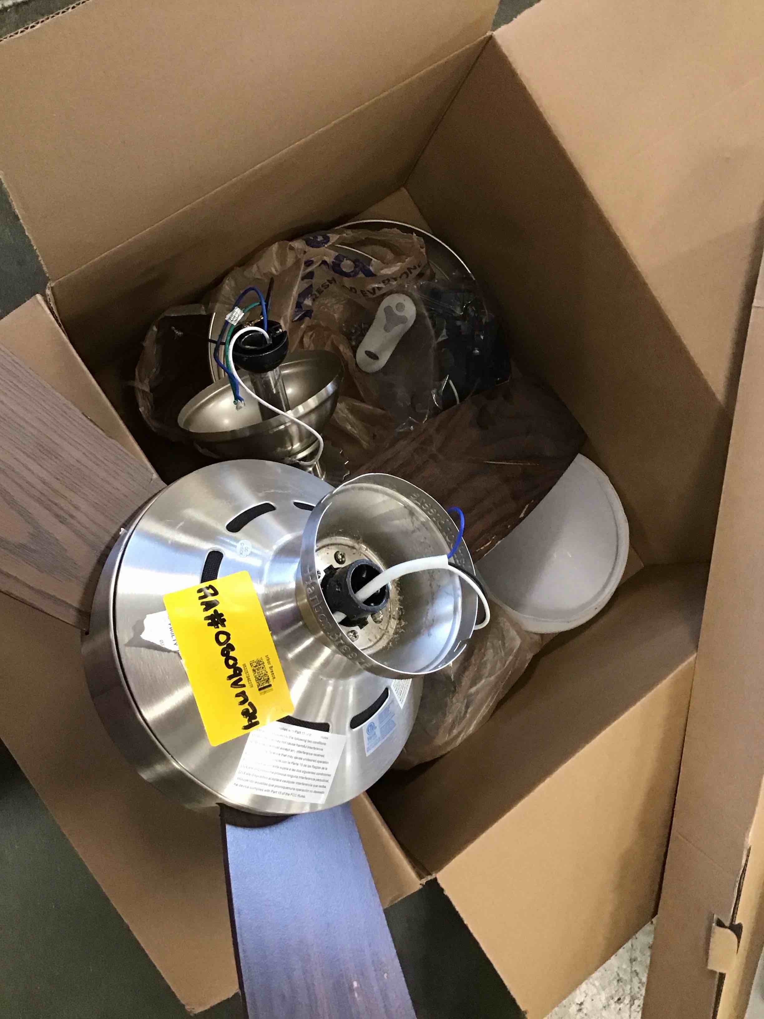 https://s3.amazonaws.com/lotting-images-prod/bidfta/TEA0307329_1726751080118.jpeg