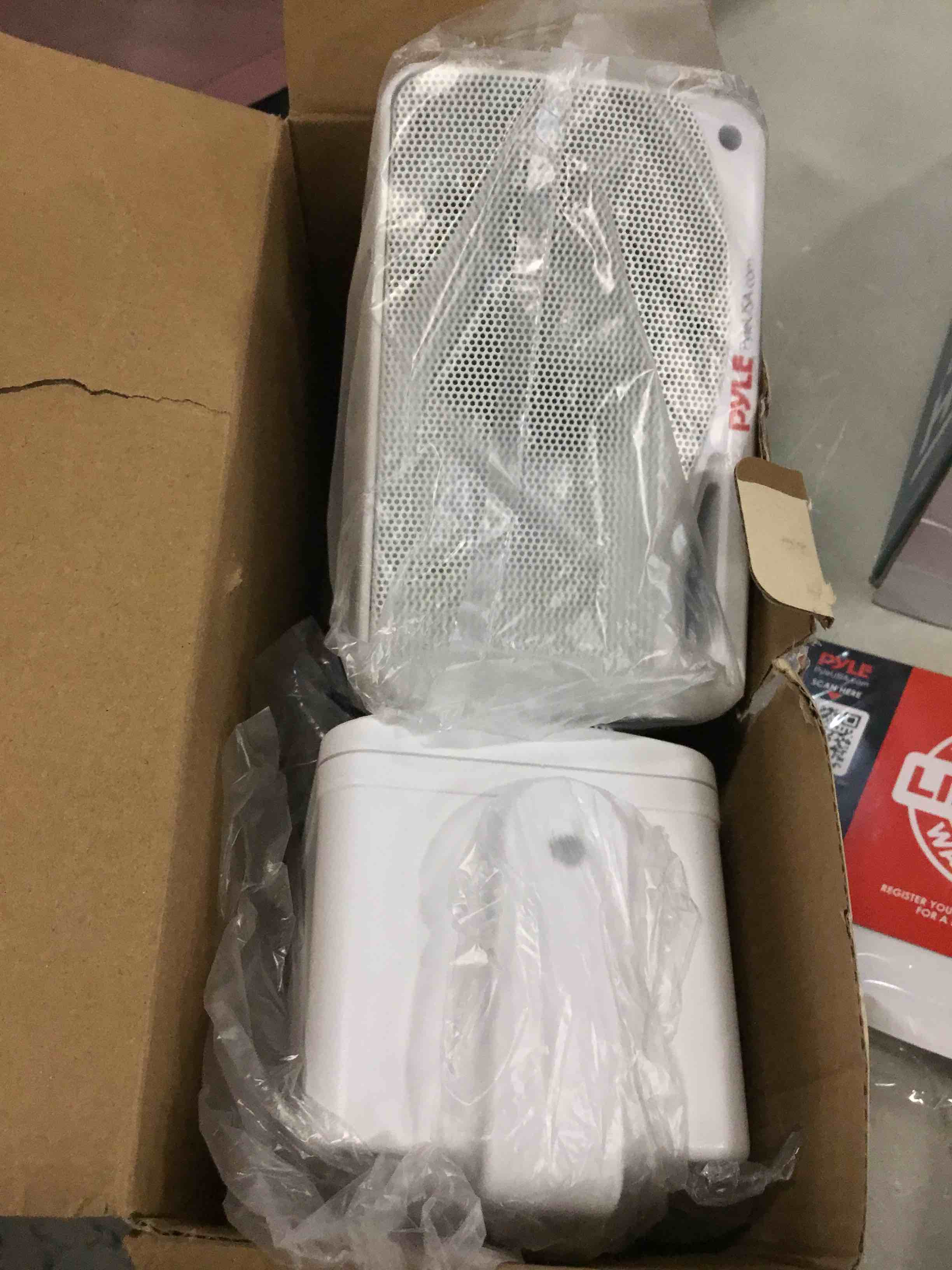 Pyle Outdoor Waterproof Wireless Bluetooth Speaker 3.5 Inch Pair 3