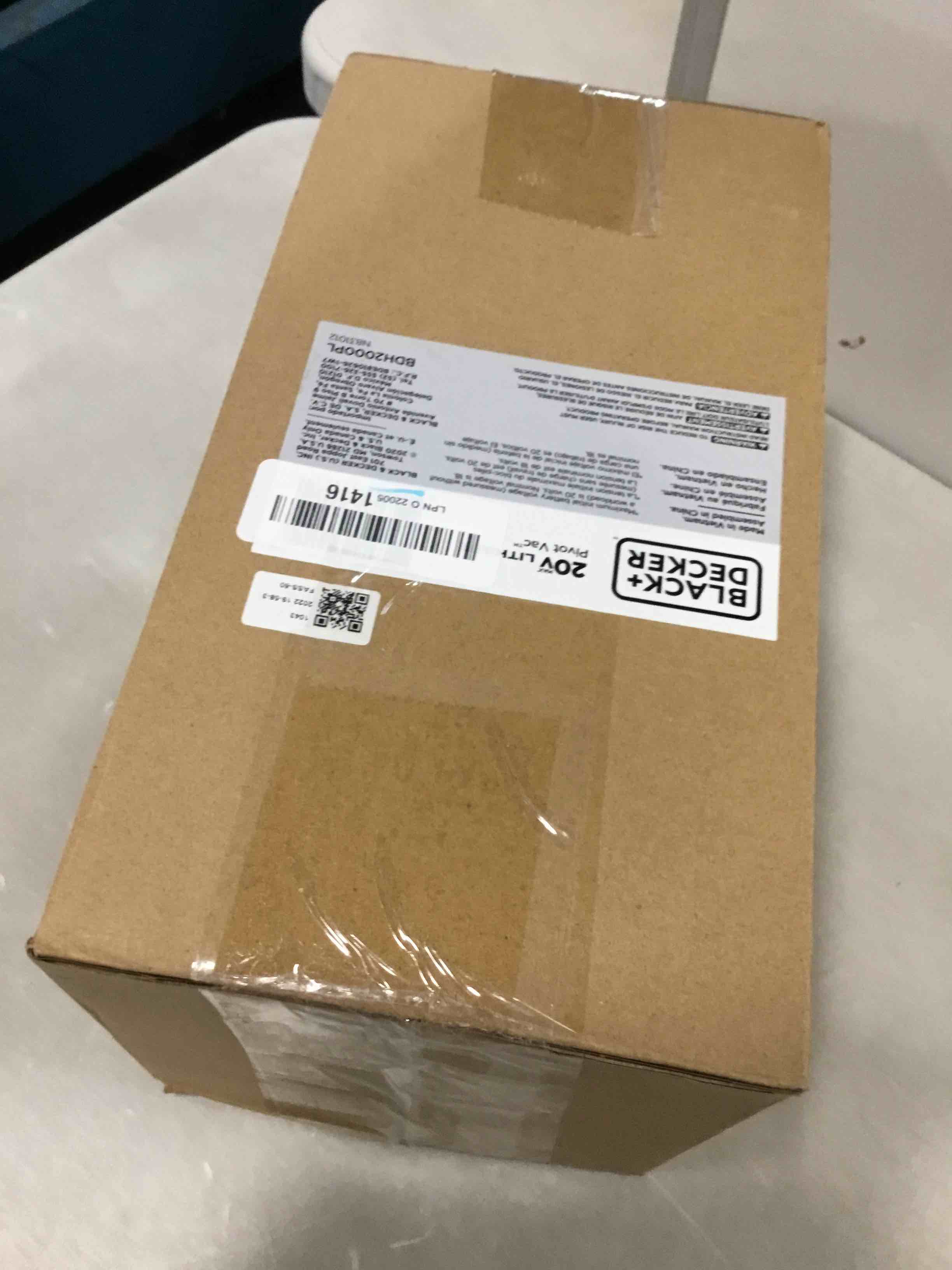 https://s3.amazonaws.com/lotting-images-prod/bidfta/TEA0313932_1727720680384.jpeg