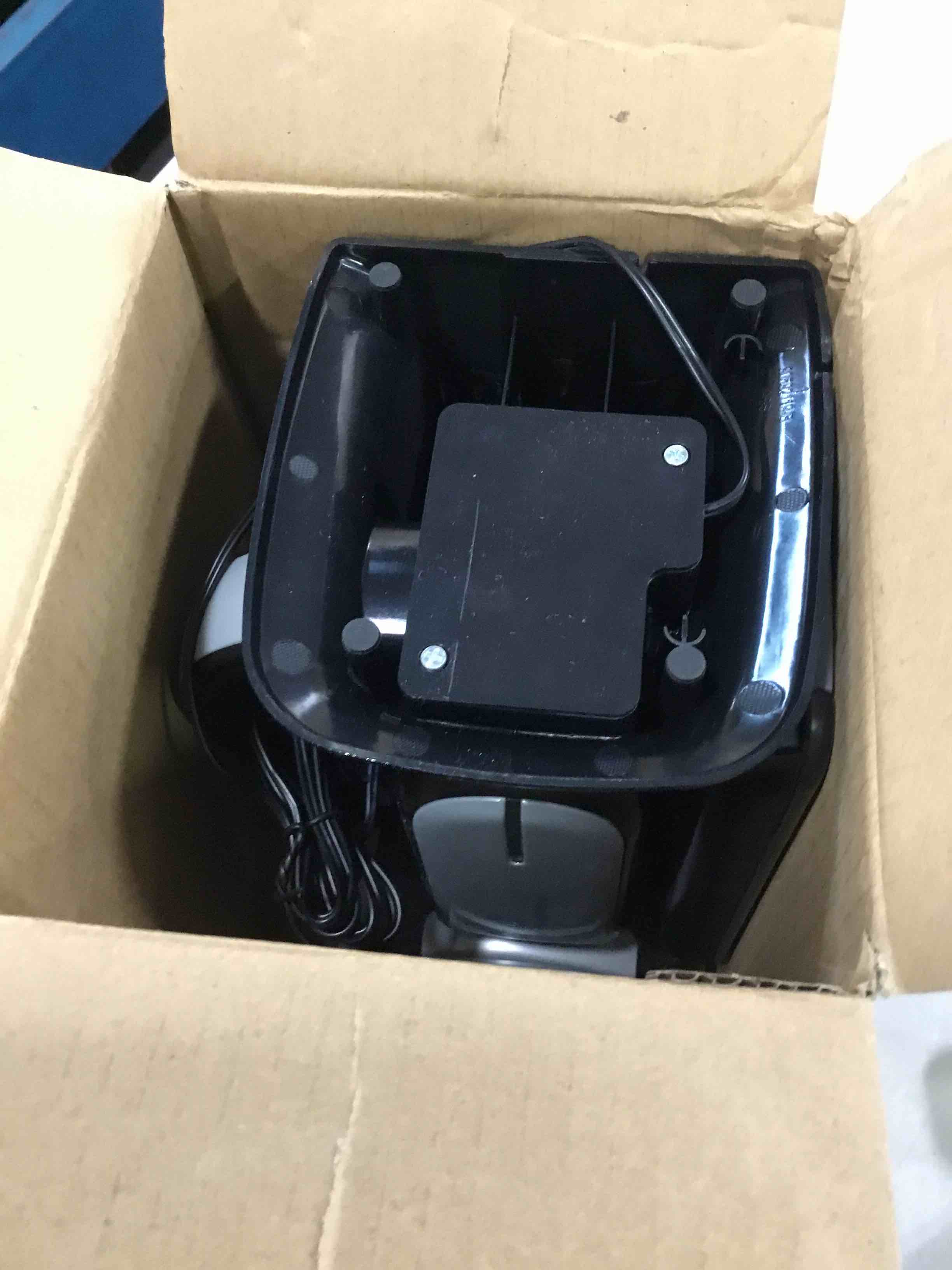 https://s3.amazonaws.com/lotting-images-prod/bidfta/TEA0313932_1727720706355.jpeg