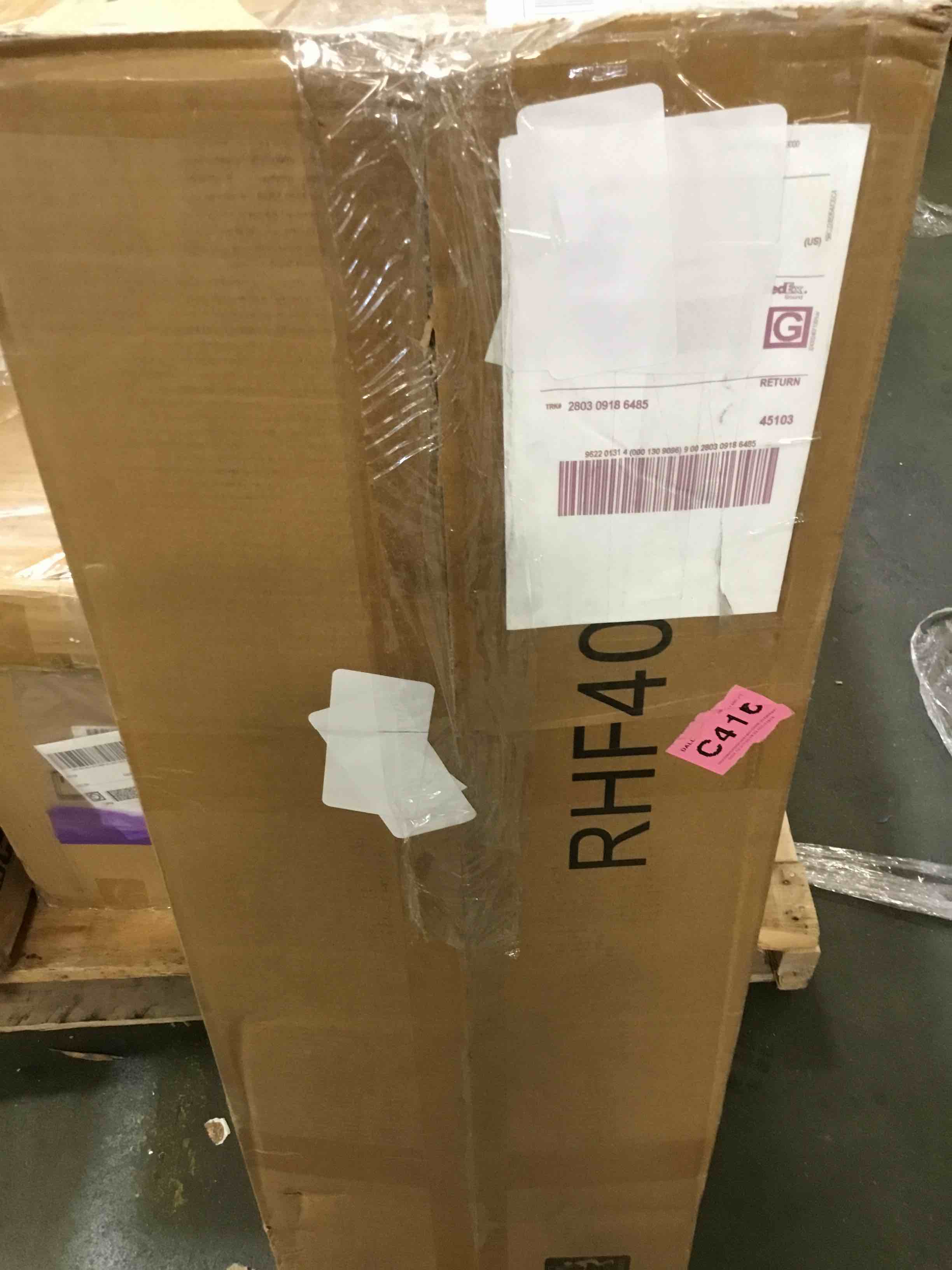 https://s3.amazonaws.com/lotting-images-prod/bidfta/TEA0315140_1729704956039.jpeg