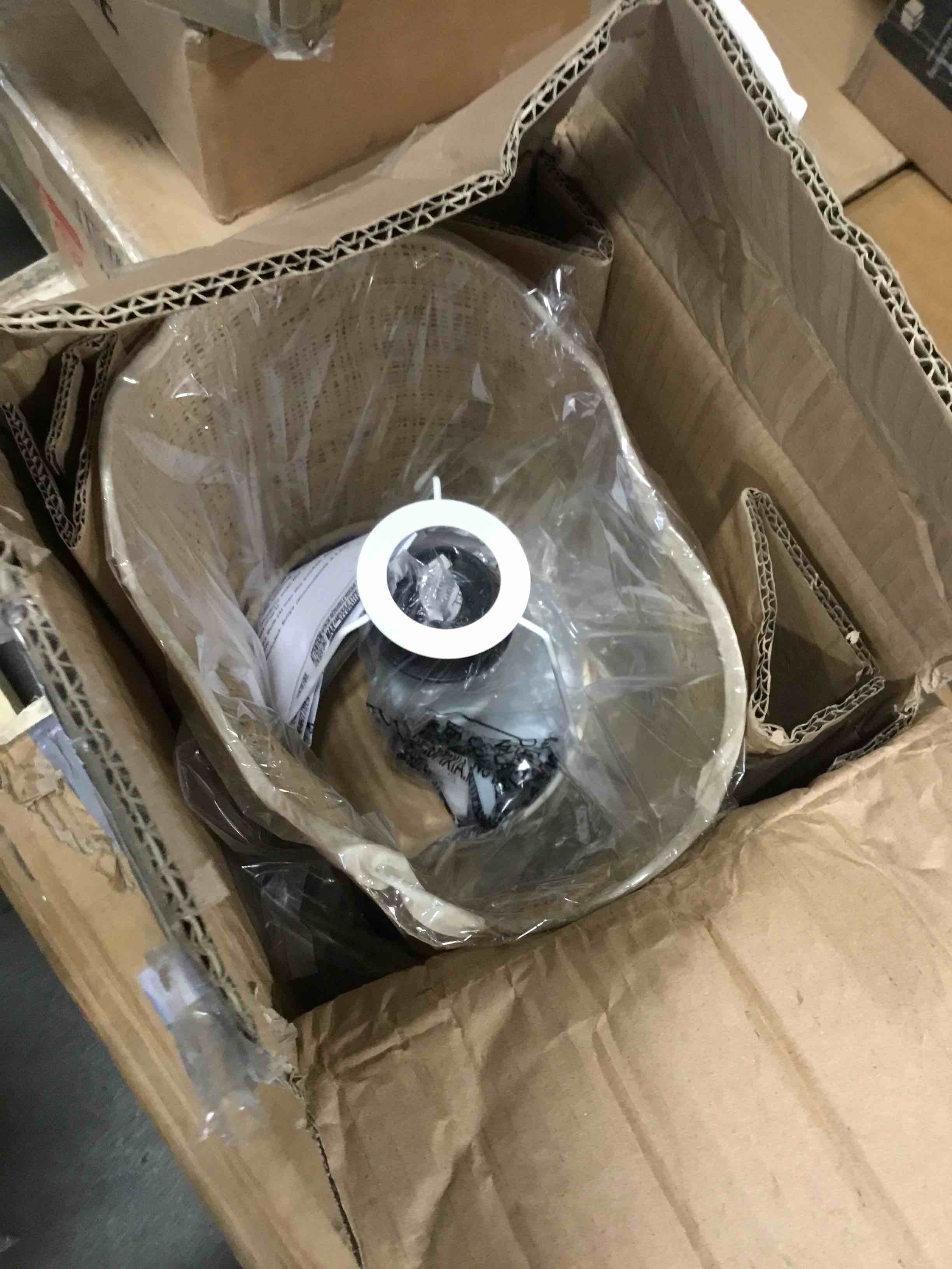 https://s3.amazonaws.com/lotting-images-prod/bidfta/TEA0315523_1729255794726.jpeg
