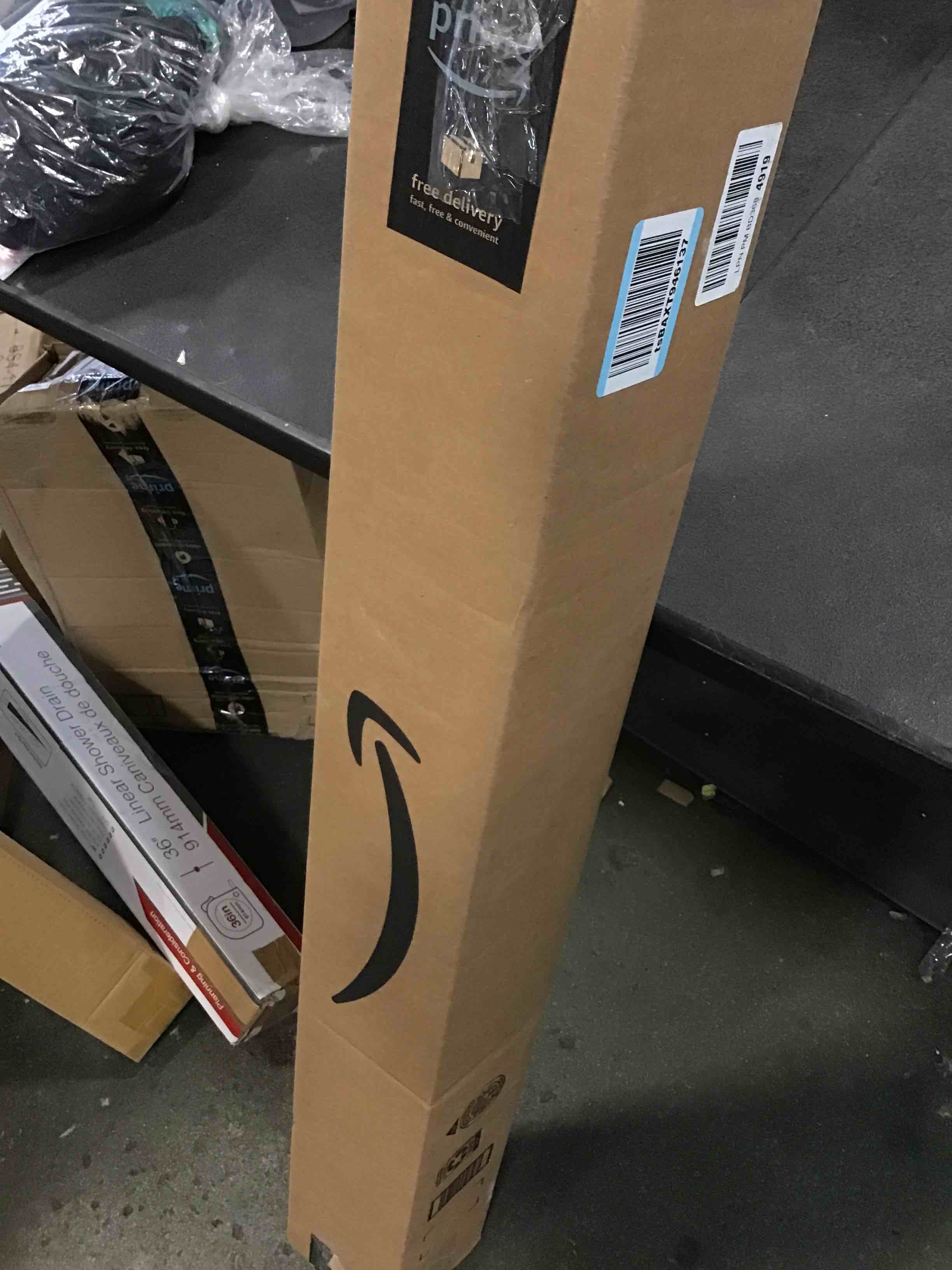 https://s3.amazonaws.com/lotting-images-prod/bidfta/TEA0318058_1728567484599.jpeg