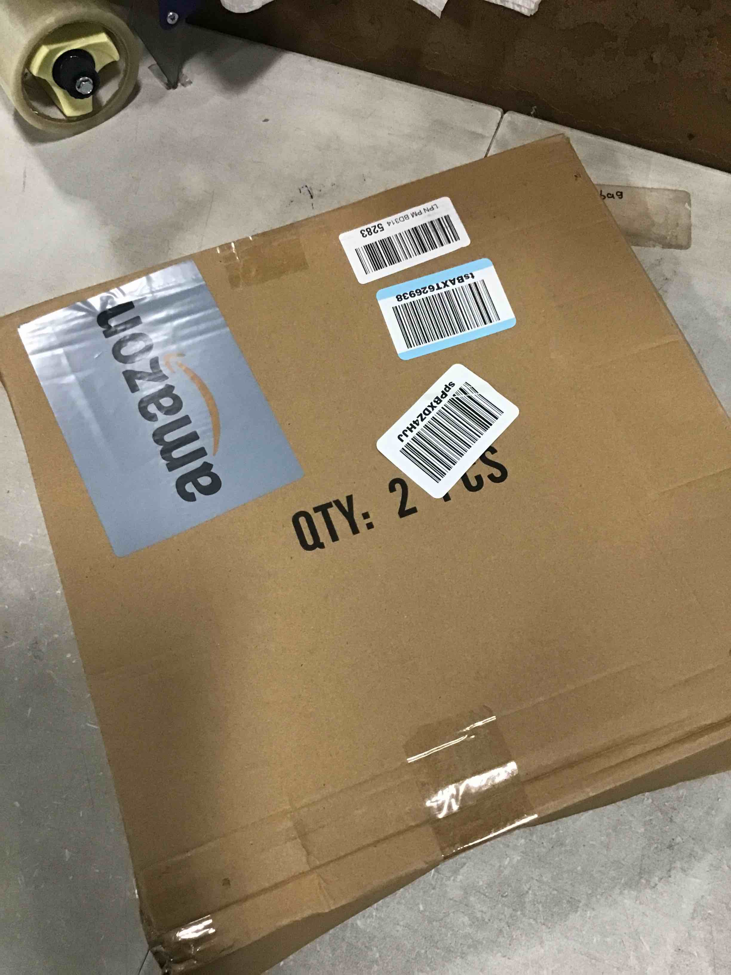 https://s3.amazonaws.com/lotting-images-prod/bidfta/TEA0318620_1728394297633.jpeg