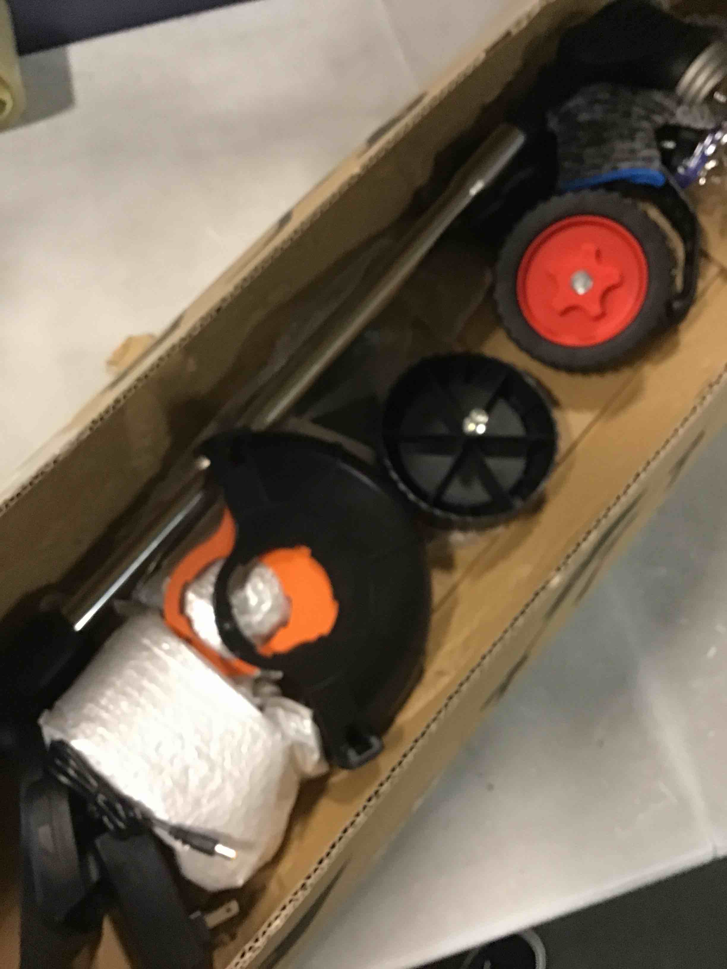 https://s3.amazonaws.com/lotting-images-prod/bidfta/TEA0319420_1728044199577.jpeg
