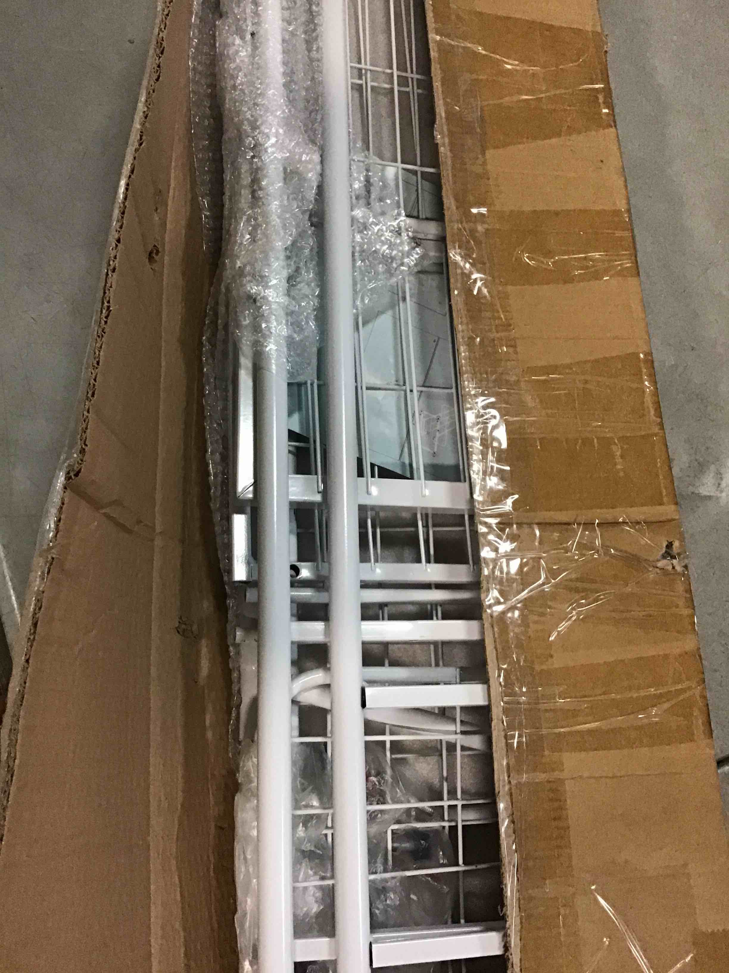 https://s3.amazonaws.com/lotting-images-prod/bidfta/TEA0319675_1727956844178.jpeg