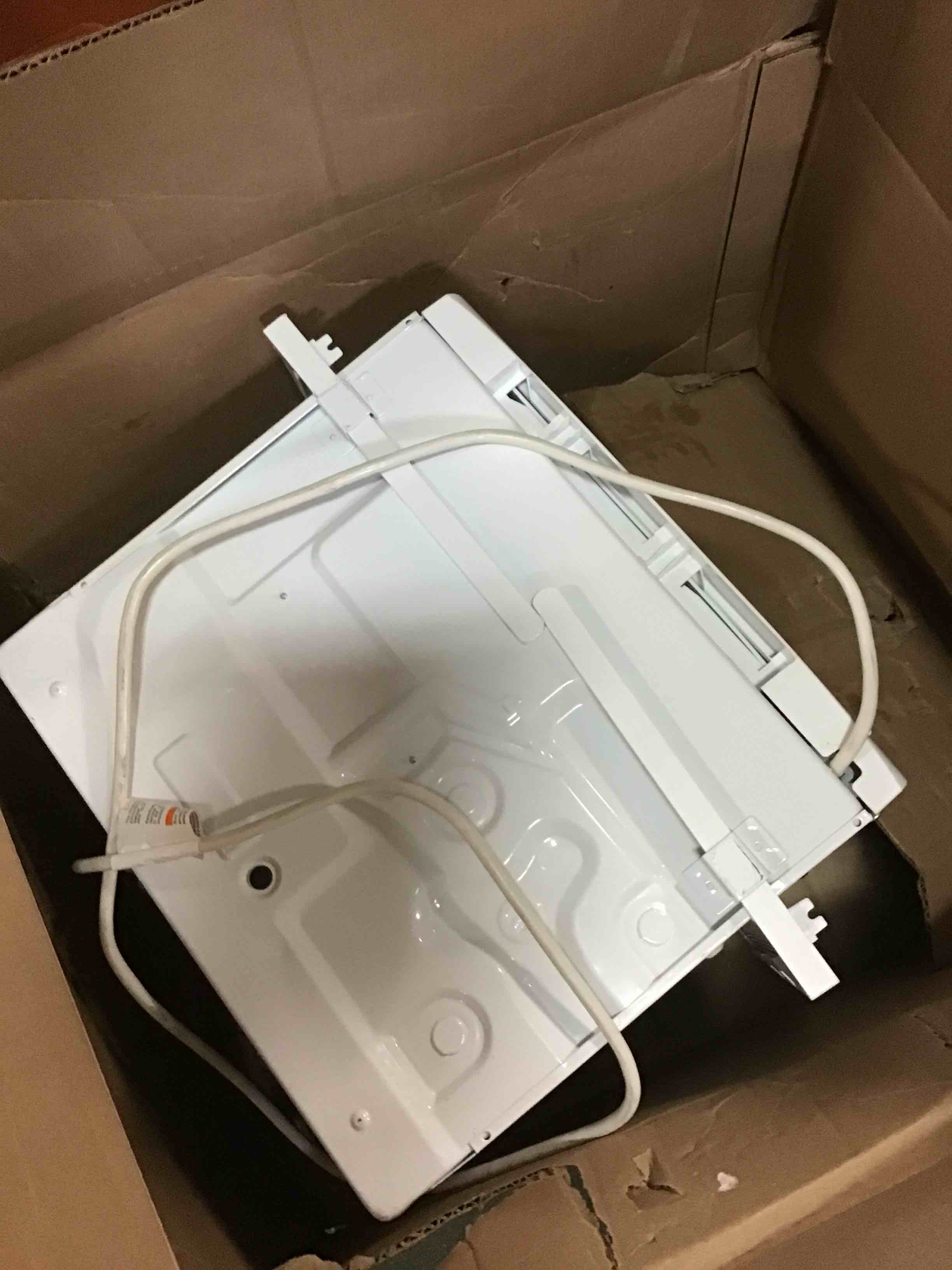https://s3.amazonaws.com/lotting-images-prod/bidfta/TEA0319849_1727881082851.jpeg