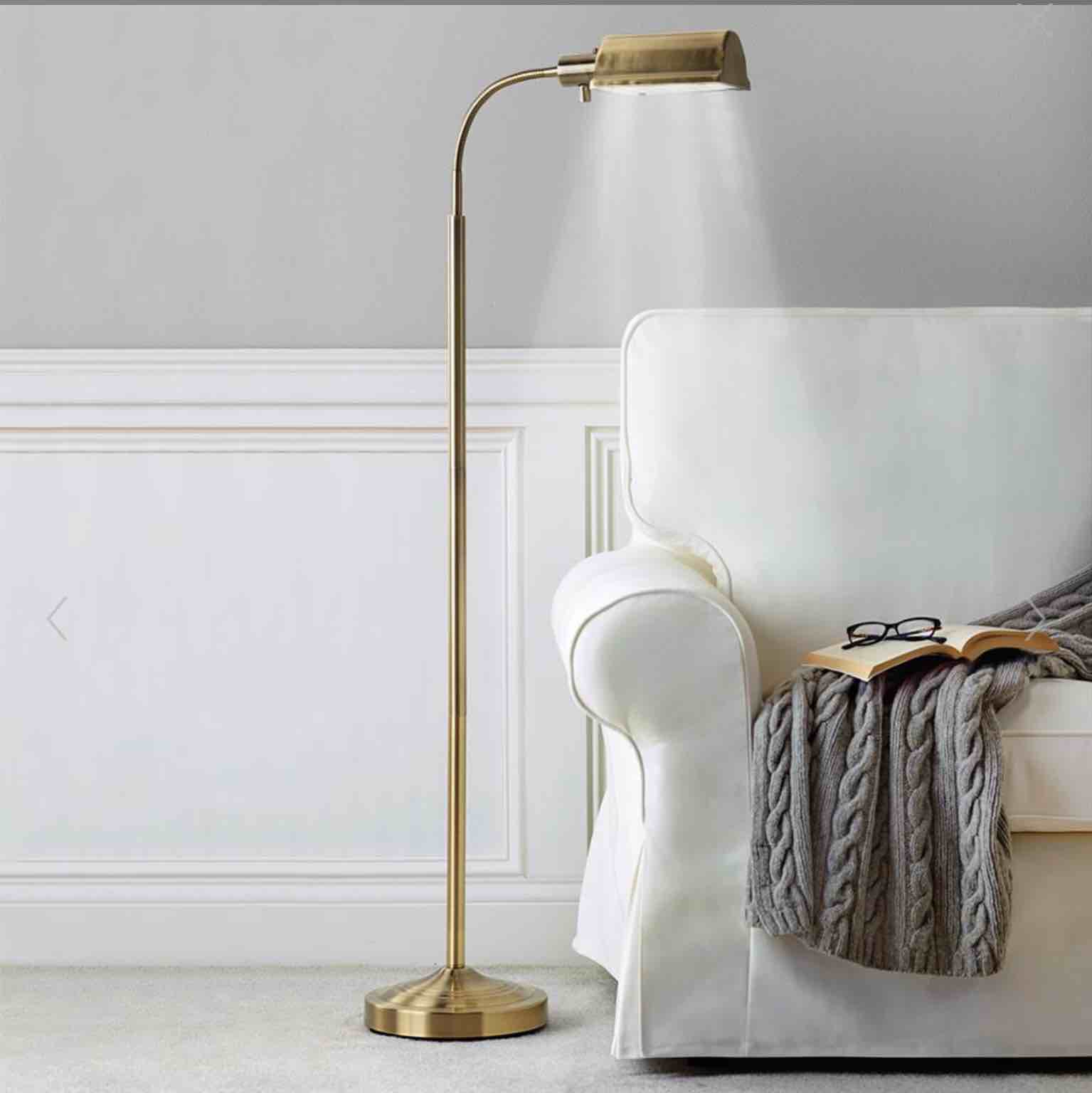 The Cordless Reading Lamp
