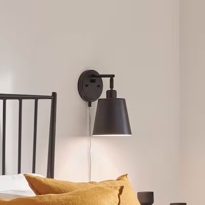 Kichler Amma 6.55-in W 1-Light Matte Black Mid-century Incandescent Wall Sconce