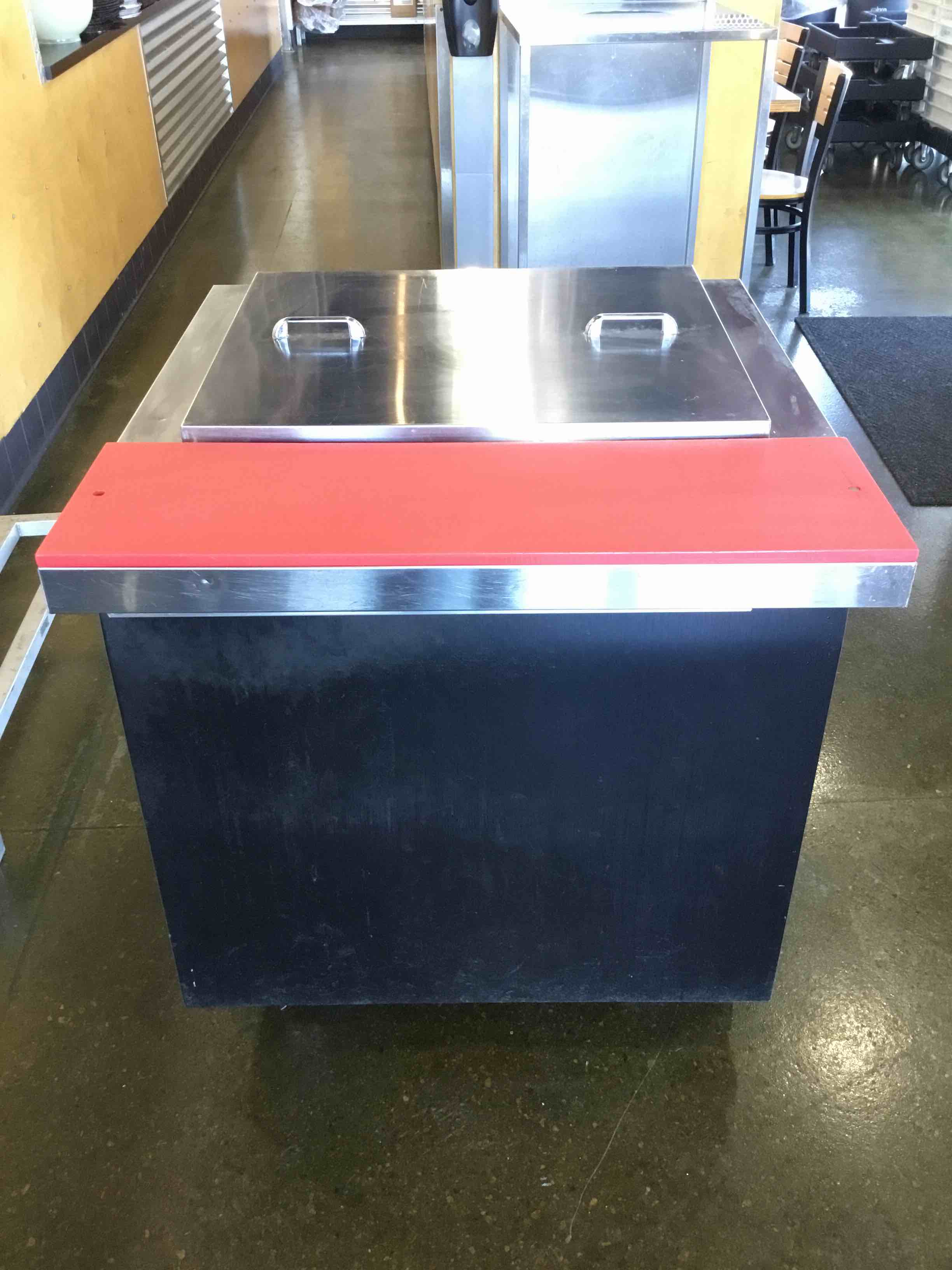 2016 Continental 32 Inch Stainless Steel Mighty Top Refrigerated Sandwich Prep Table On Casters