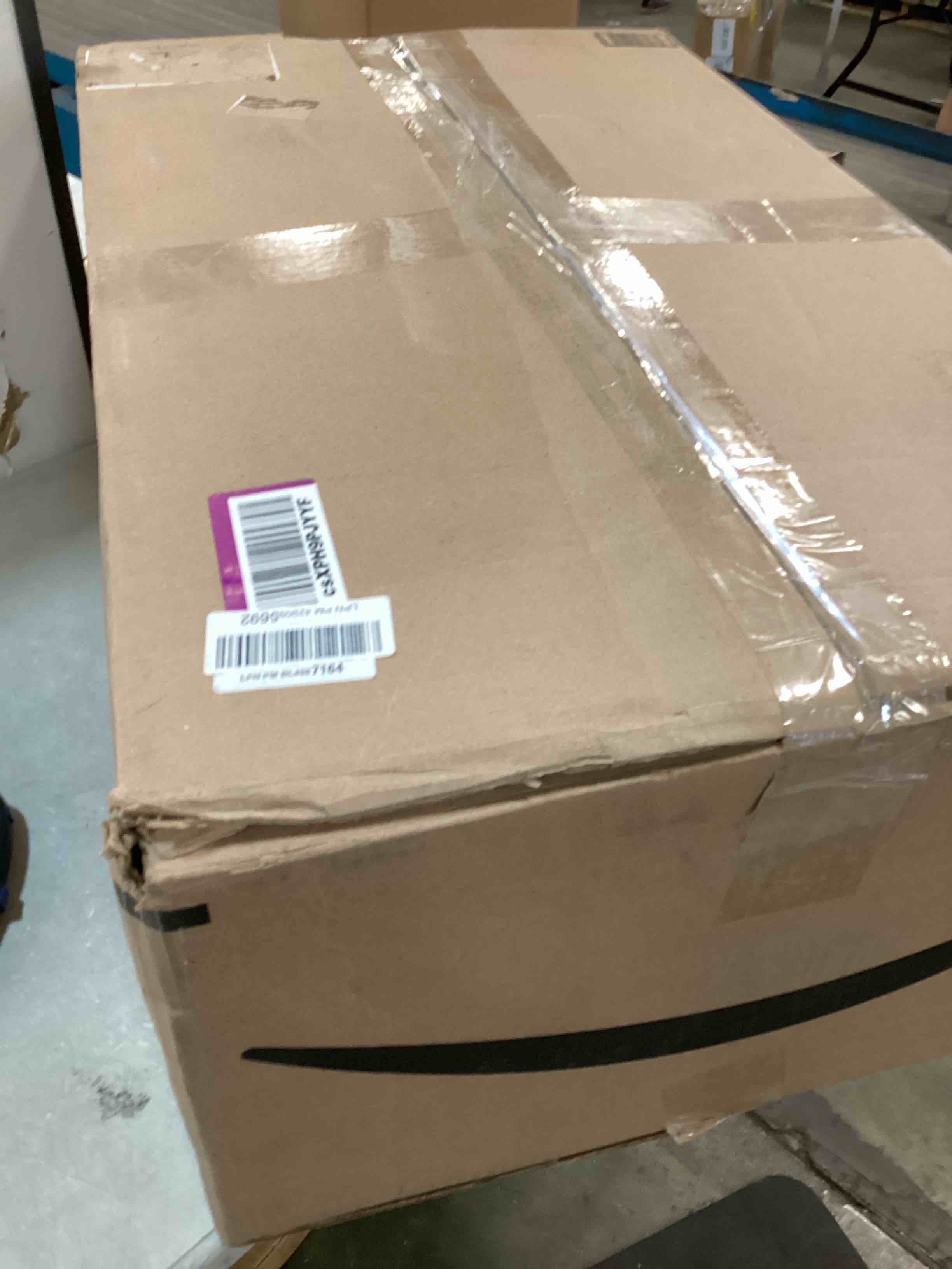 https://s3.amazonaws.com/lotting-images-prod/bidfta/TEA0330030_1728570053519.jpeg