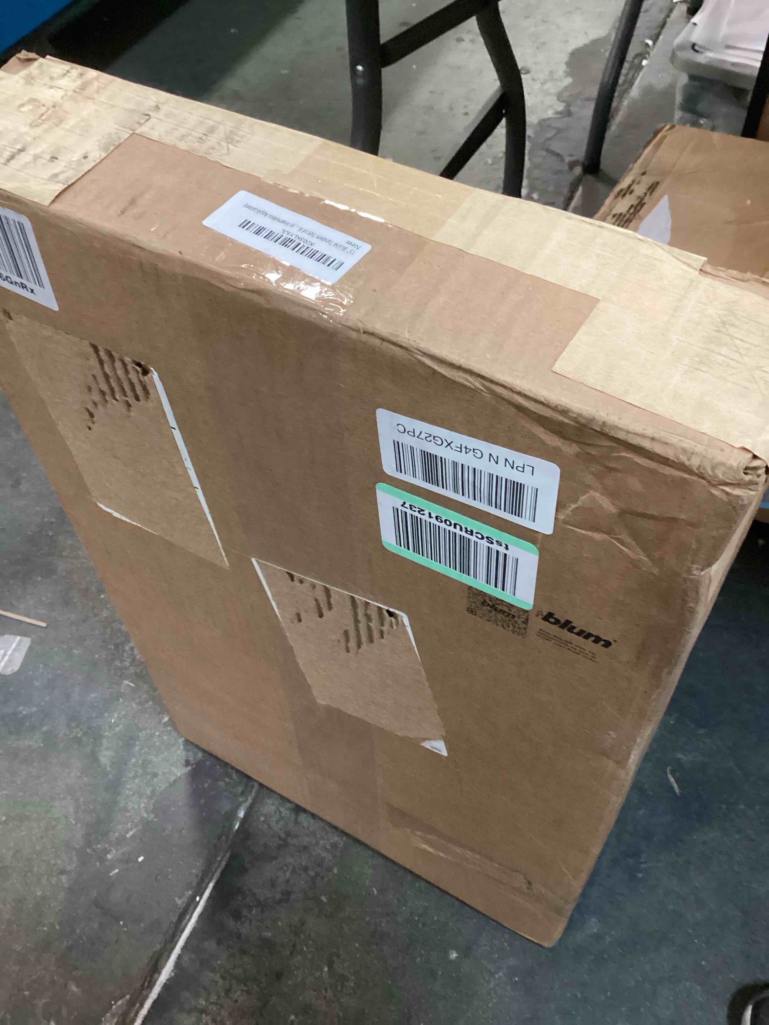 https://s3.amazonaws.com/lotting-images-prod/bidfta/TEA0330211_1728498651336.jpeg