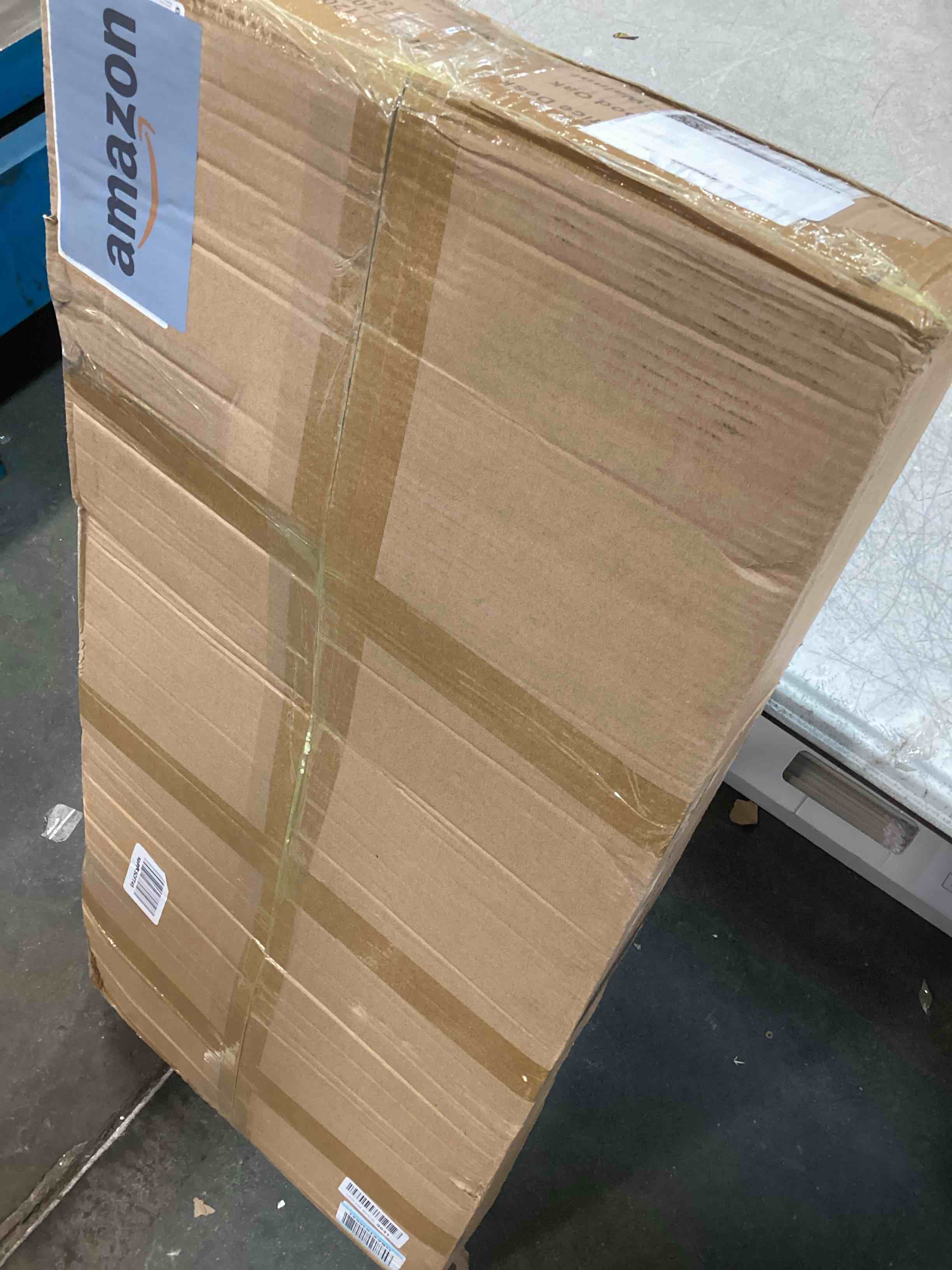 https://s3.amazonaws.com/lotting-images-prod/bidfta/TEA0330326_1728485876565.jpeg