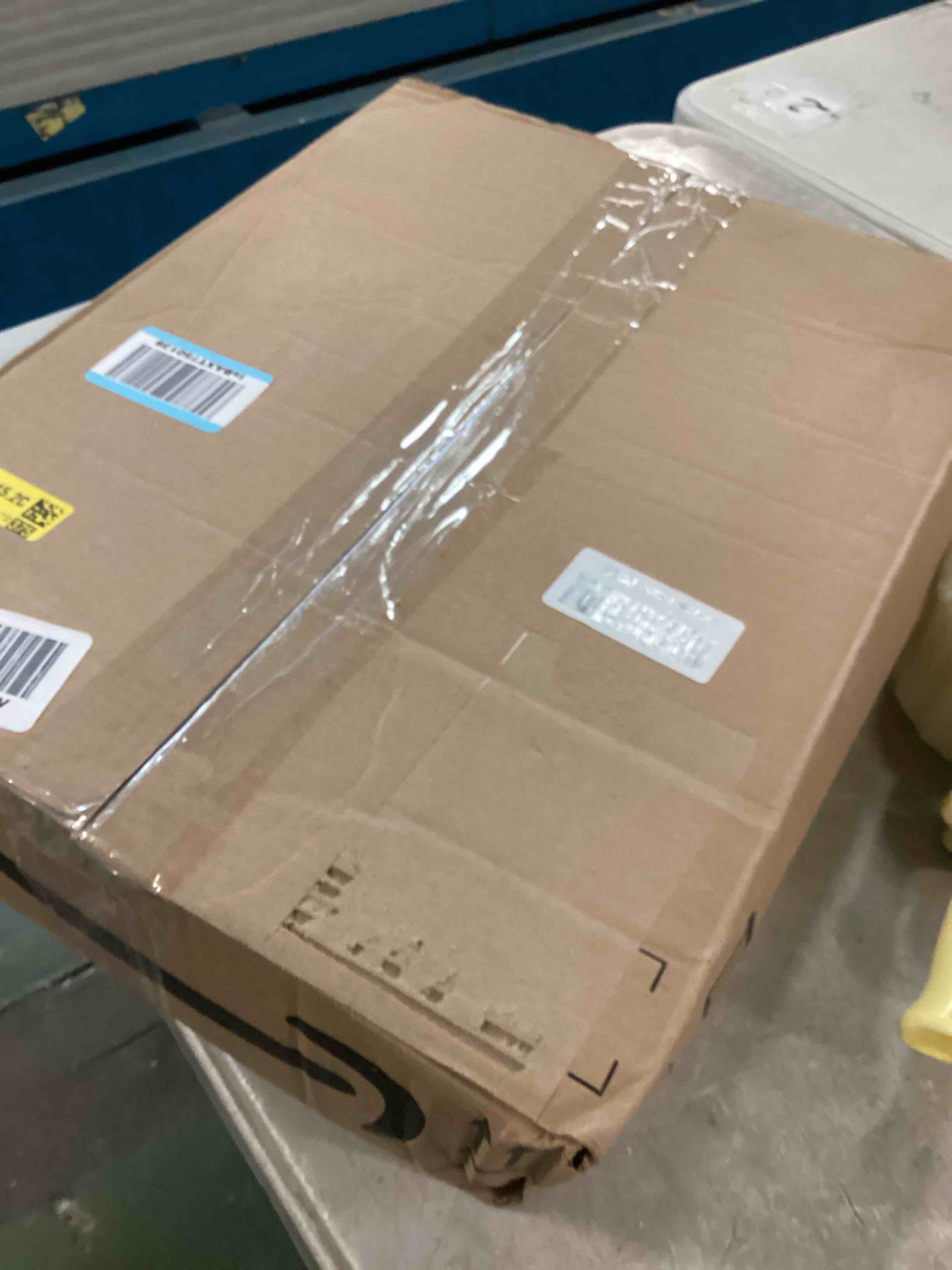 https://s3.amazonaws.com/lotting-images-prod/bidfta/TEA0330644_1728391522092.jpeg
