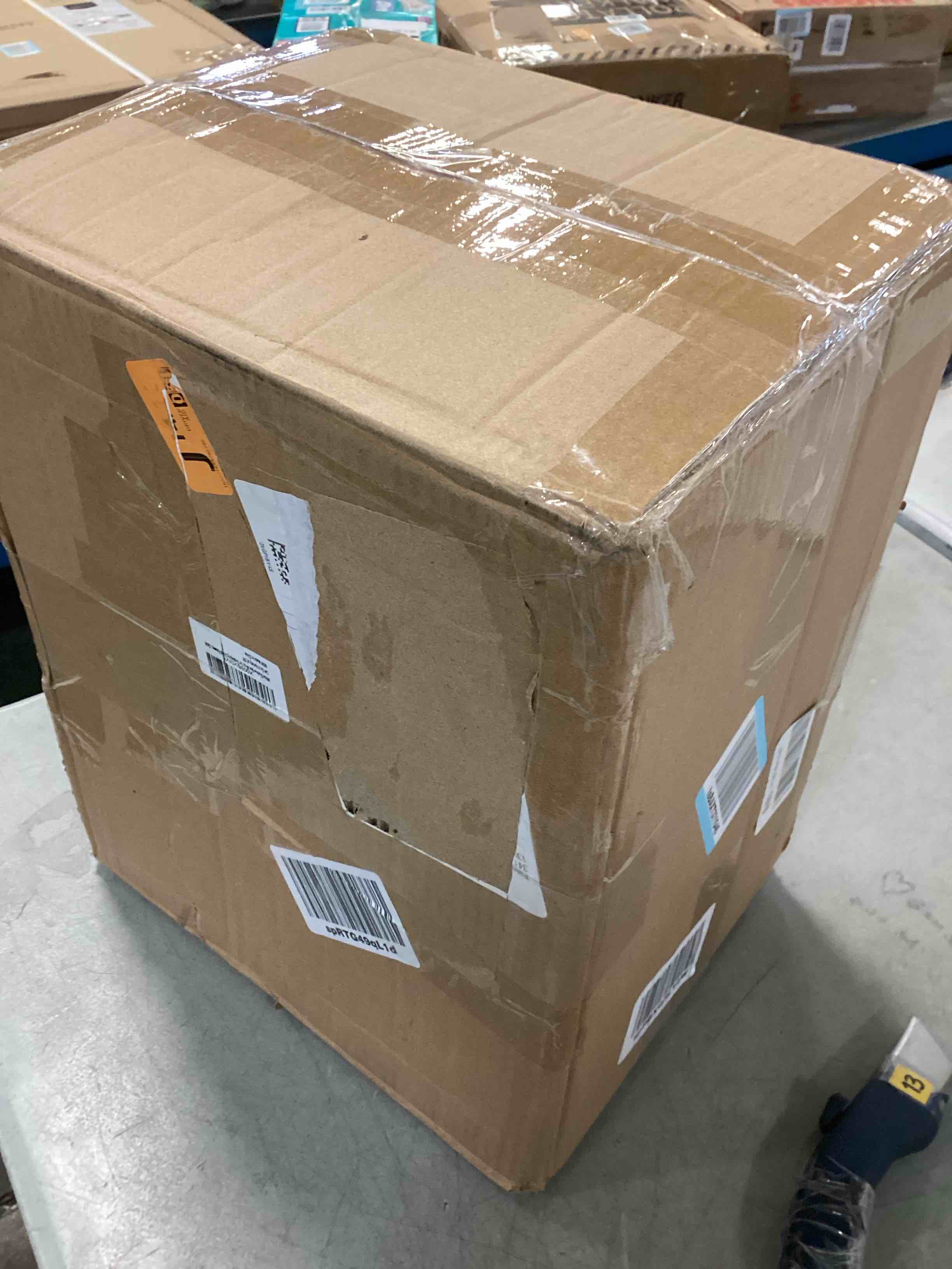 https://s3.amazonaws.com/lotting-images-prod/bidfta/TEA0331027_1728144594198.jpeg