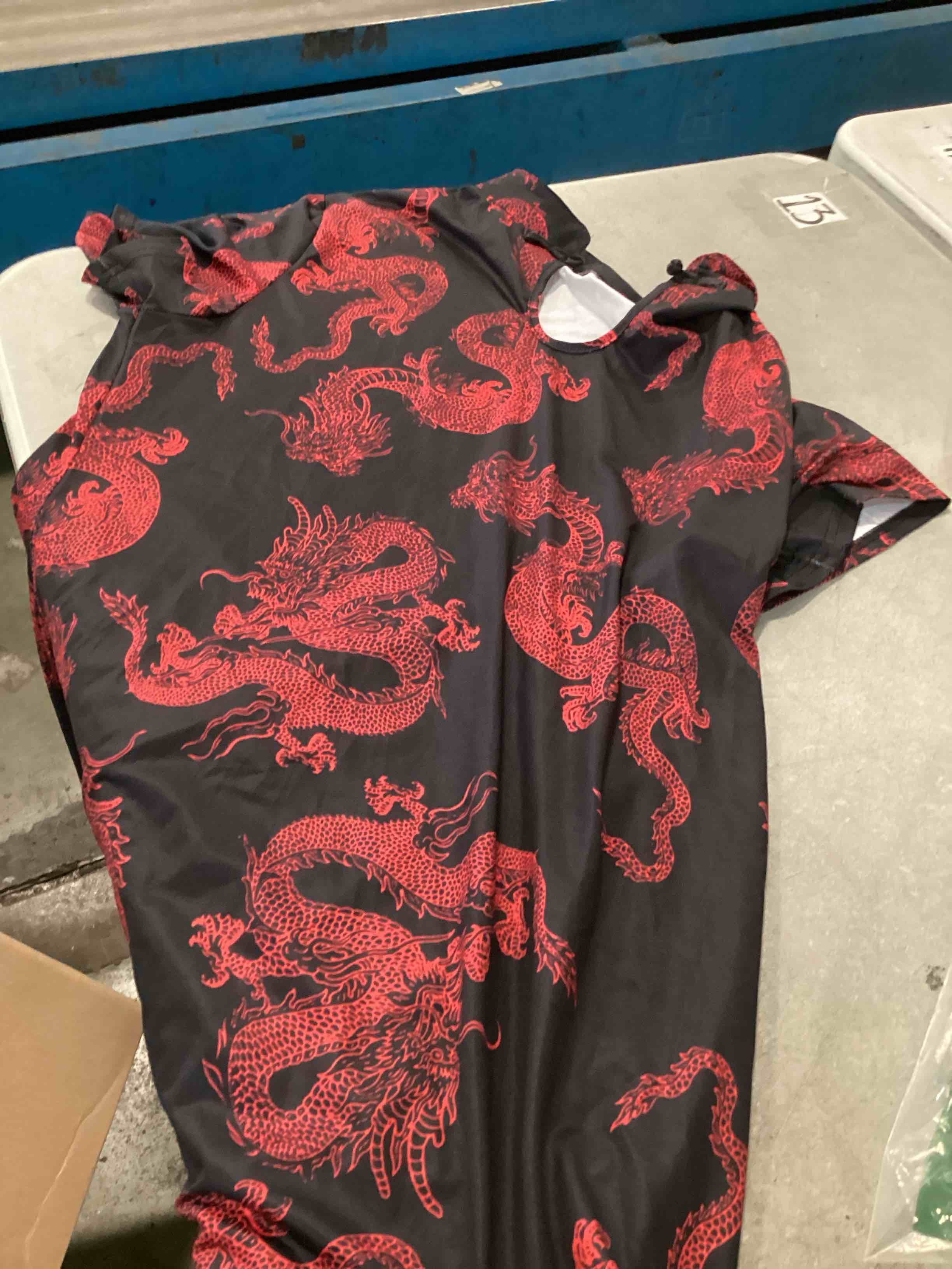 https://s3.amazonaws.com/lotting-images-prod/bidfta/TEA0331203_1728072261452.jpeg
