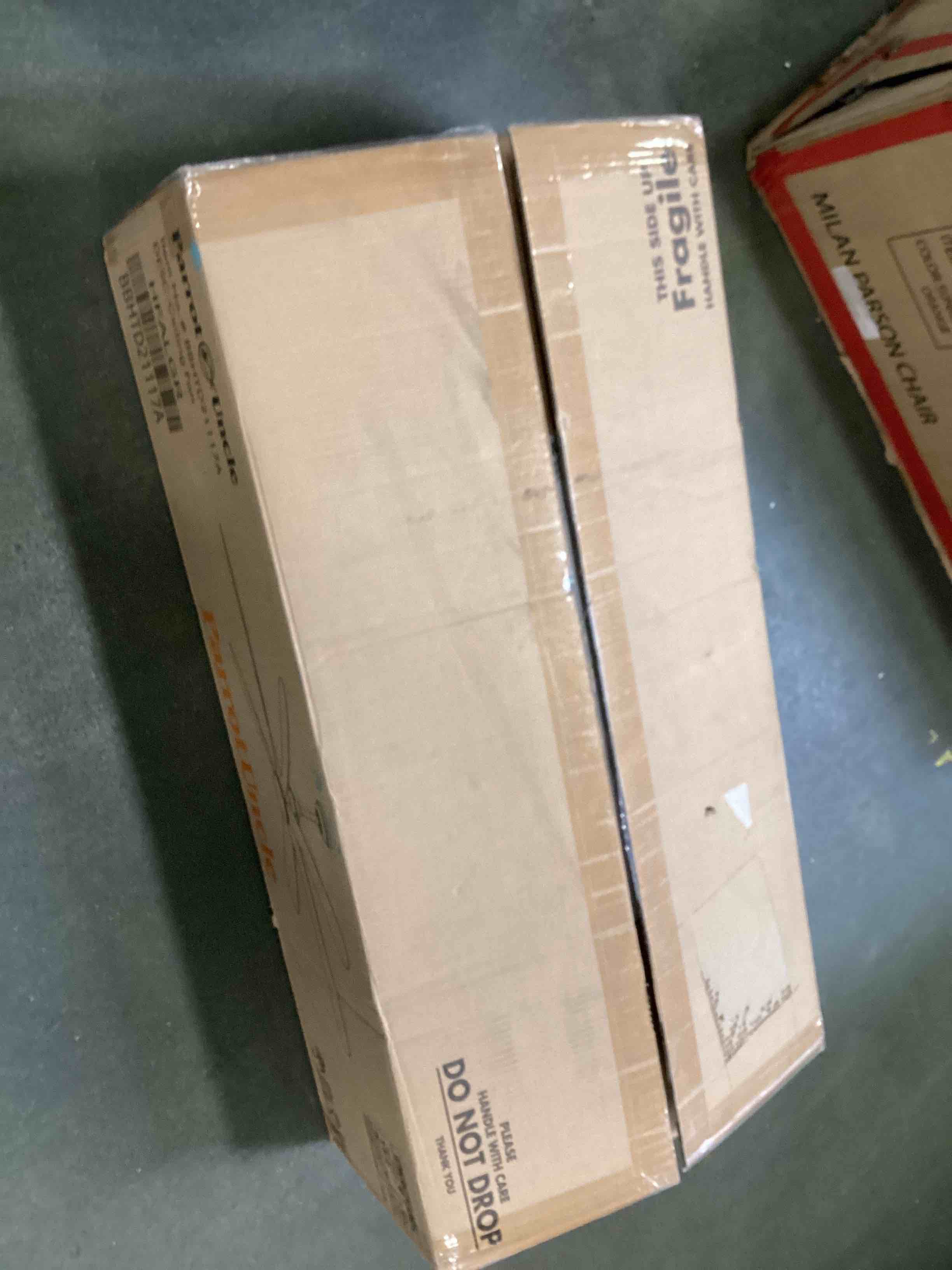 https://s3.amazonaws.com/lotting-images-prod/bidfta/TEA0332924_1728328277864.jpeg
