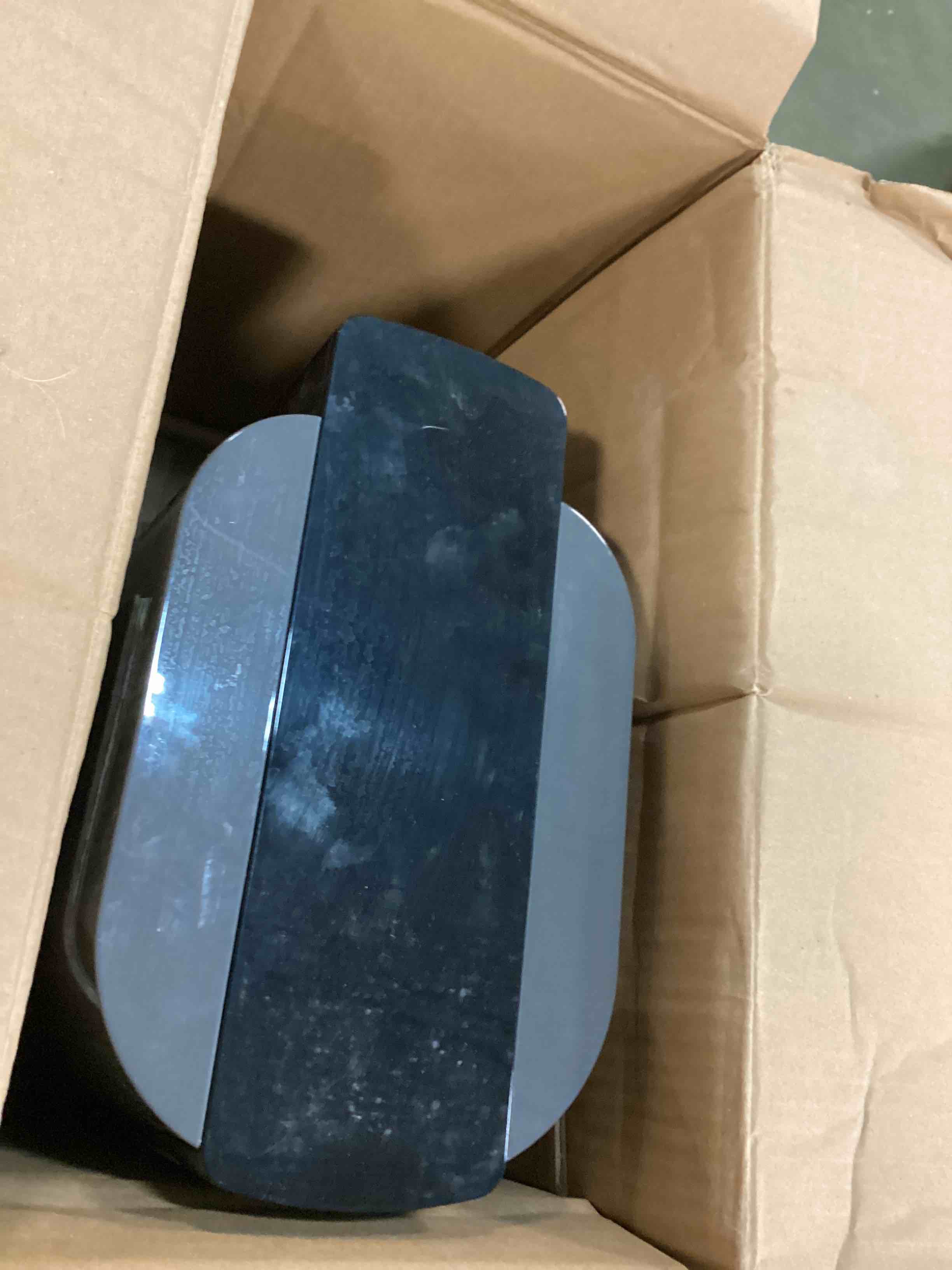 https://s3.amazonaws.com/lotting-images-prod/bidfta/TEA0333079_1728300413708.jpeg