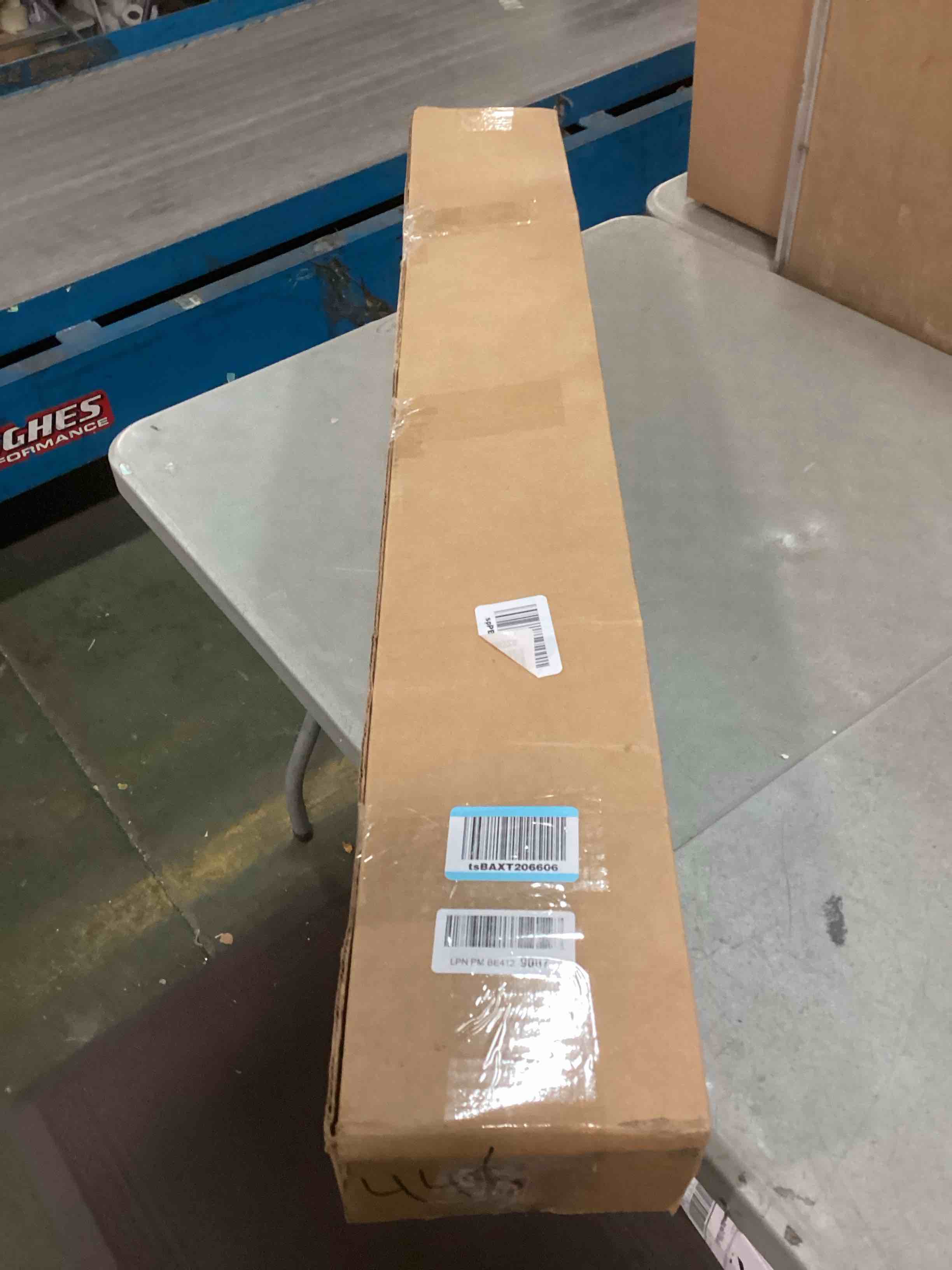 https://s3.amazonaws.com/lotting-images-prod/bidfta/TEA0334290_1728690755730.jpeg