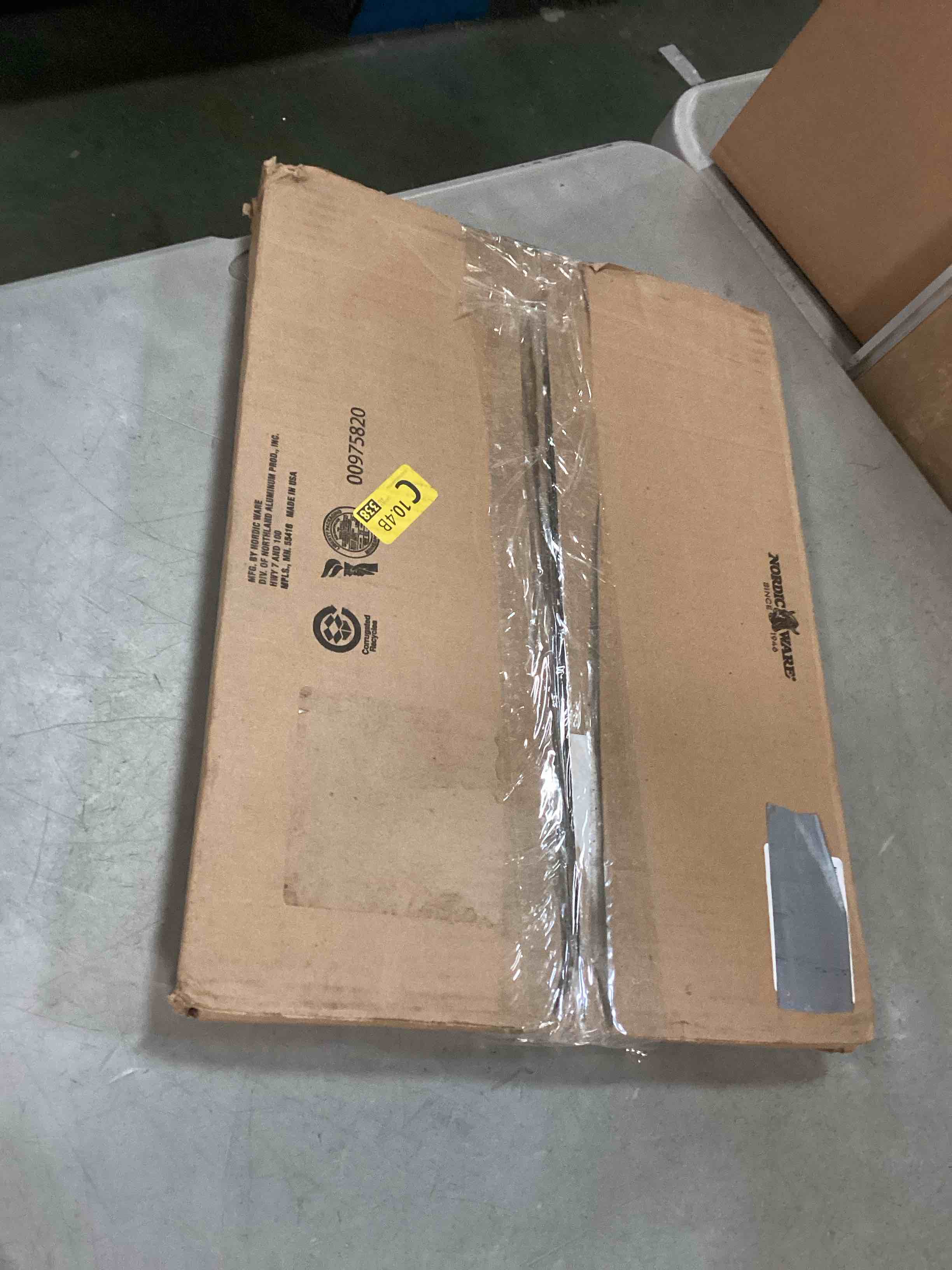 https://s3.amazonaws.com/lotting-images-prod/bidfta/TEA0334317_1728685816136.jpeg