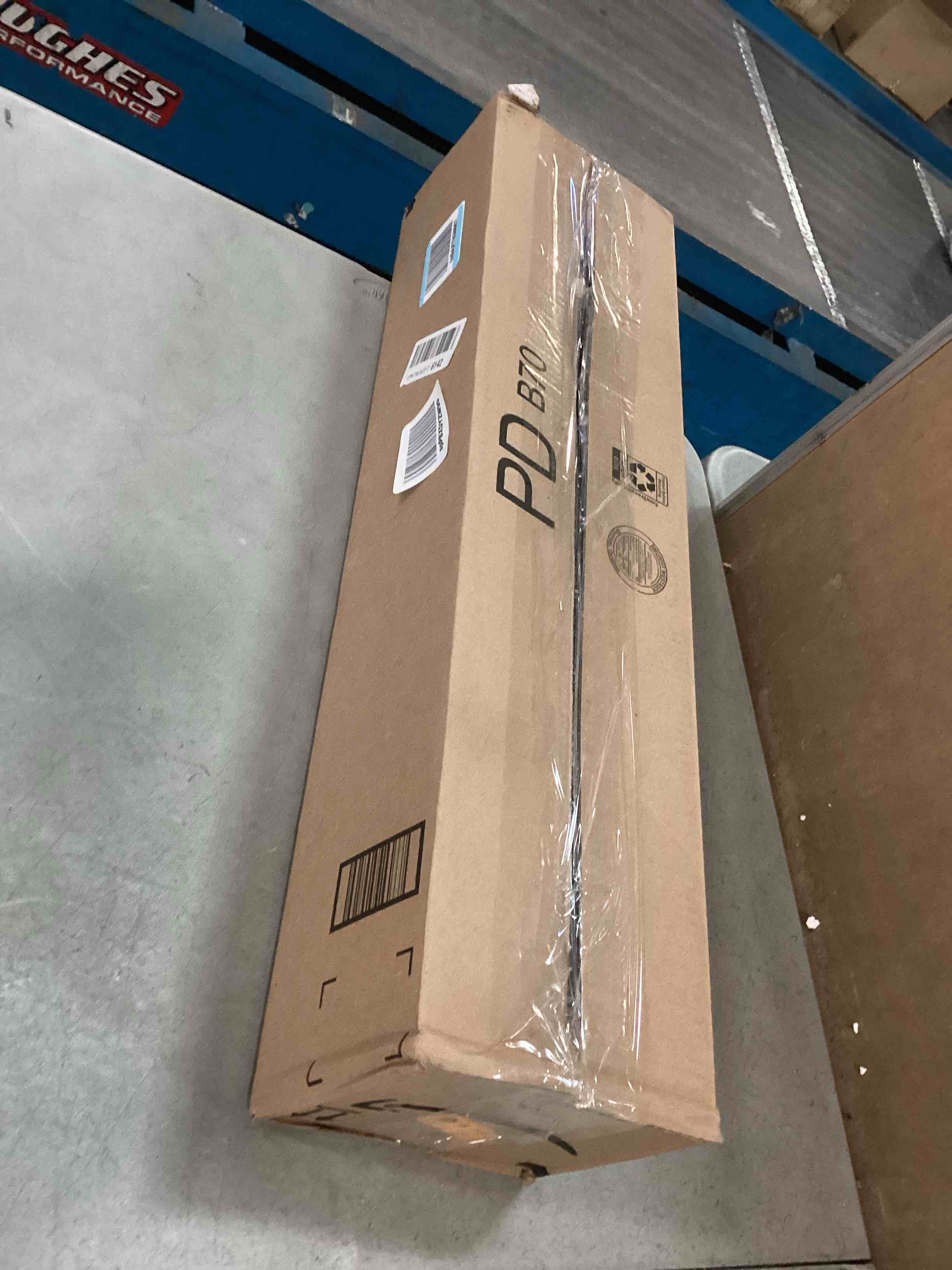 https://s3.amazonaws.com/lotting-images-prod/bidfta/TEA0334777_1728510530764.jpeg