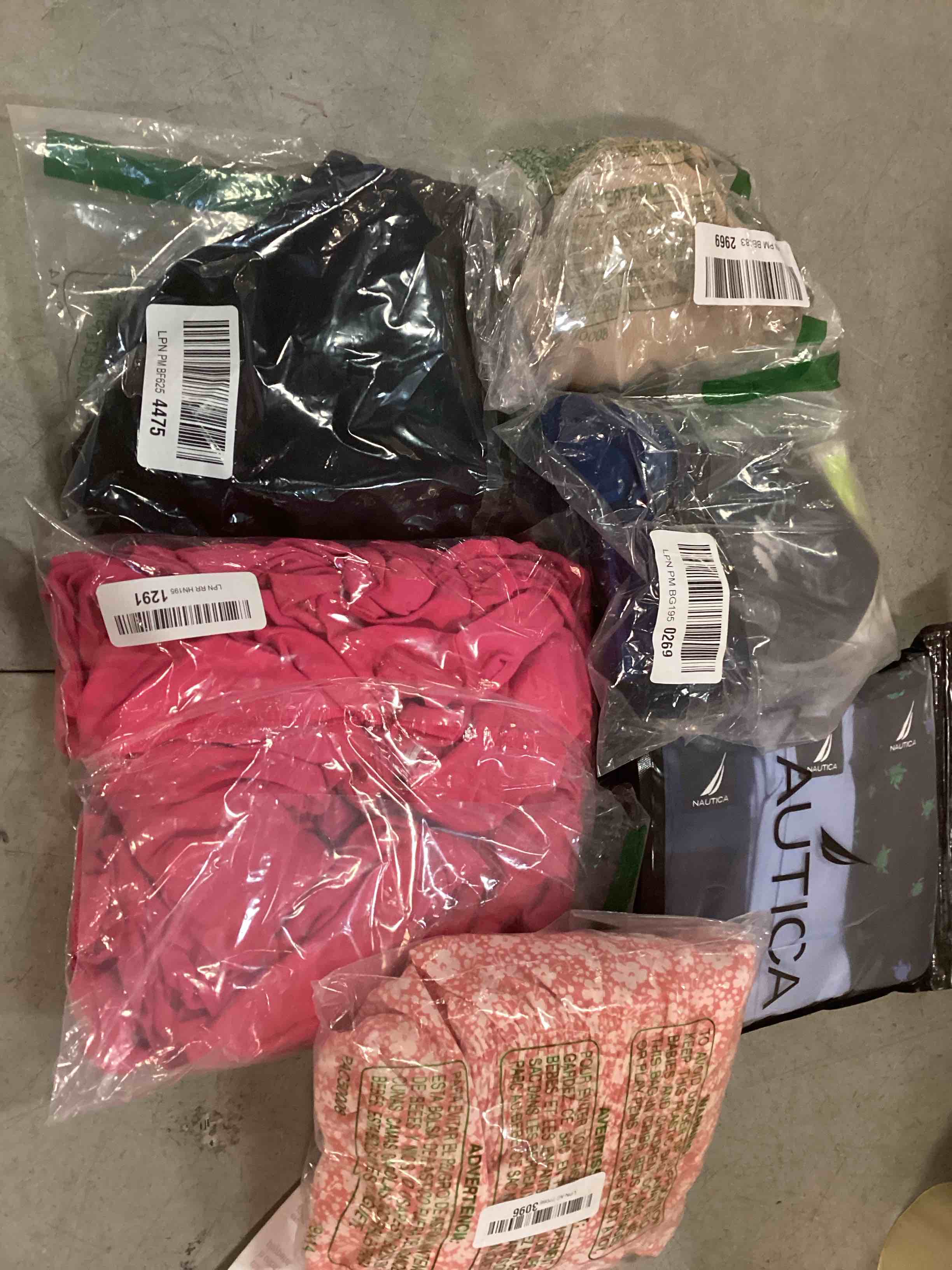 https://s3.amazonaws.com/lotting-images-prod/bidfta/TEA0335165_1728339740228.jpeg