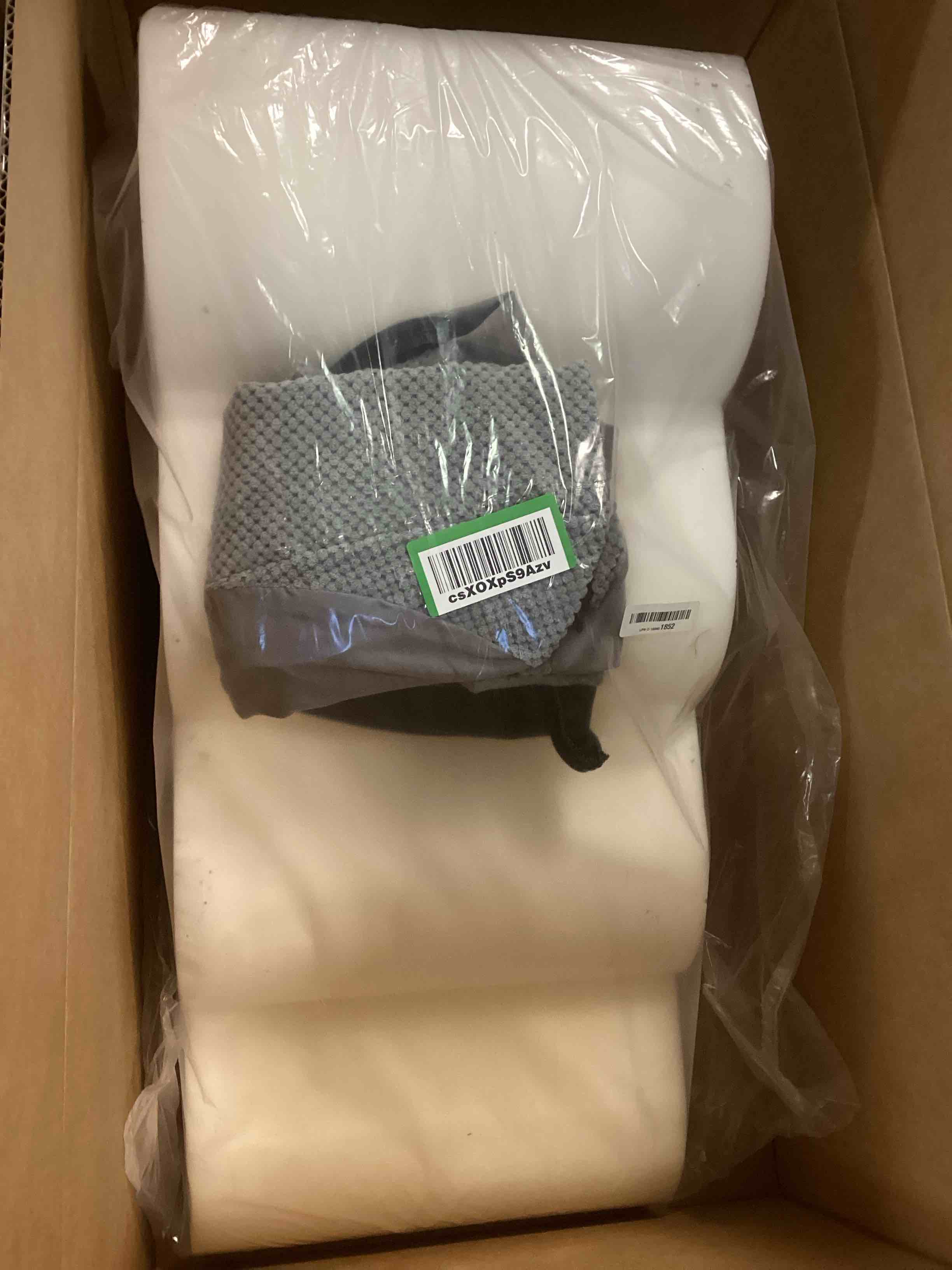 https://s3.amazonaws.com/lotting-images-prod/bidfta/TEA0335801_1727989466218.jpeg