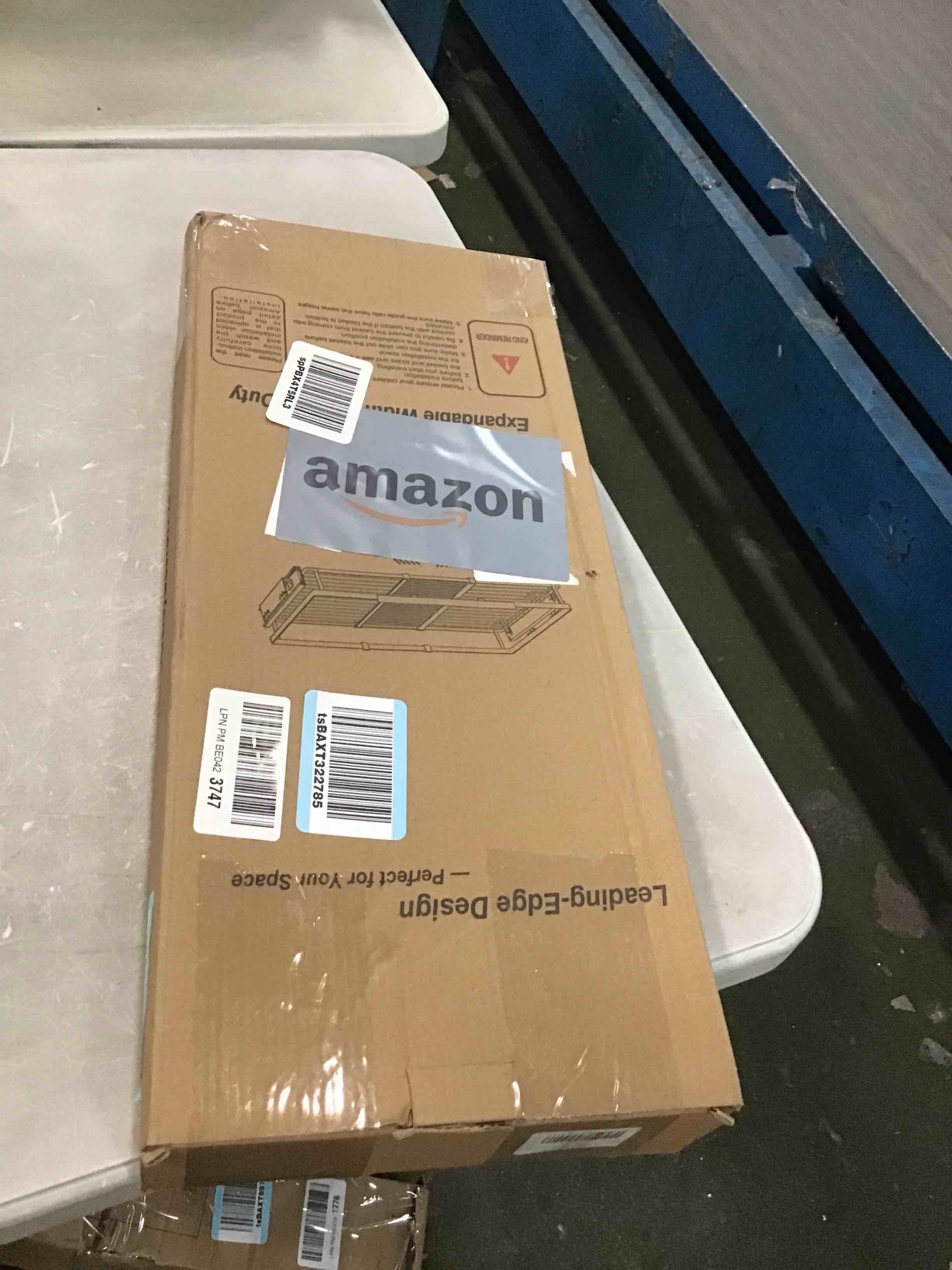 https://s3.amazonaws.com/lotting-images-prod/bidfta/TEA0336337_1728564134426.jpeg