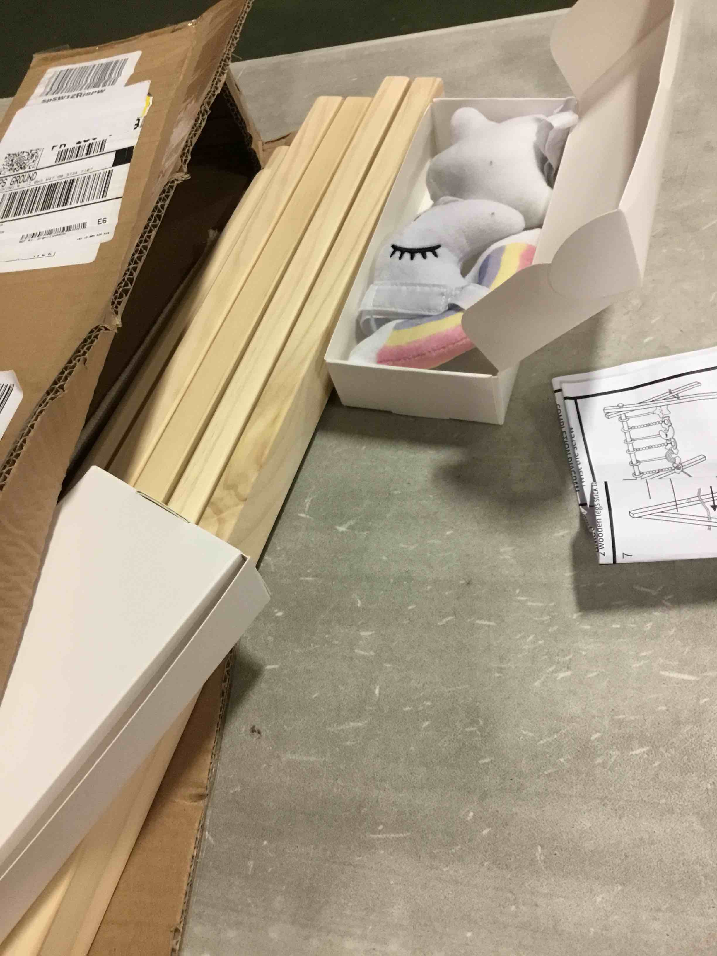 https://s3.amazonaws.com/lotting-images-prod/bidfta/TEA0338059_1728731310379.jpeg