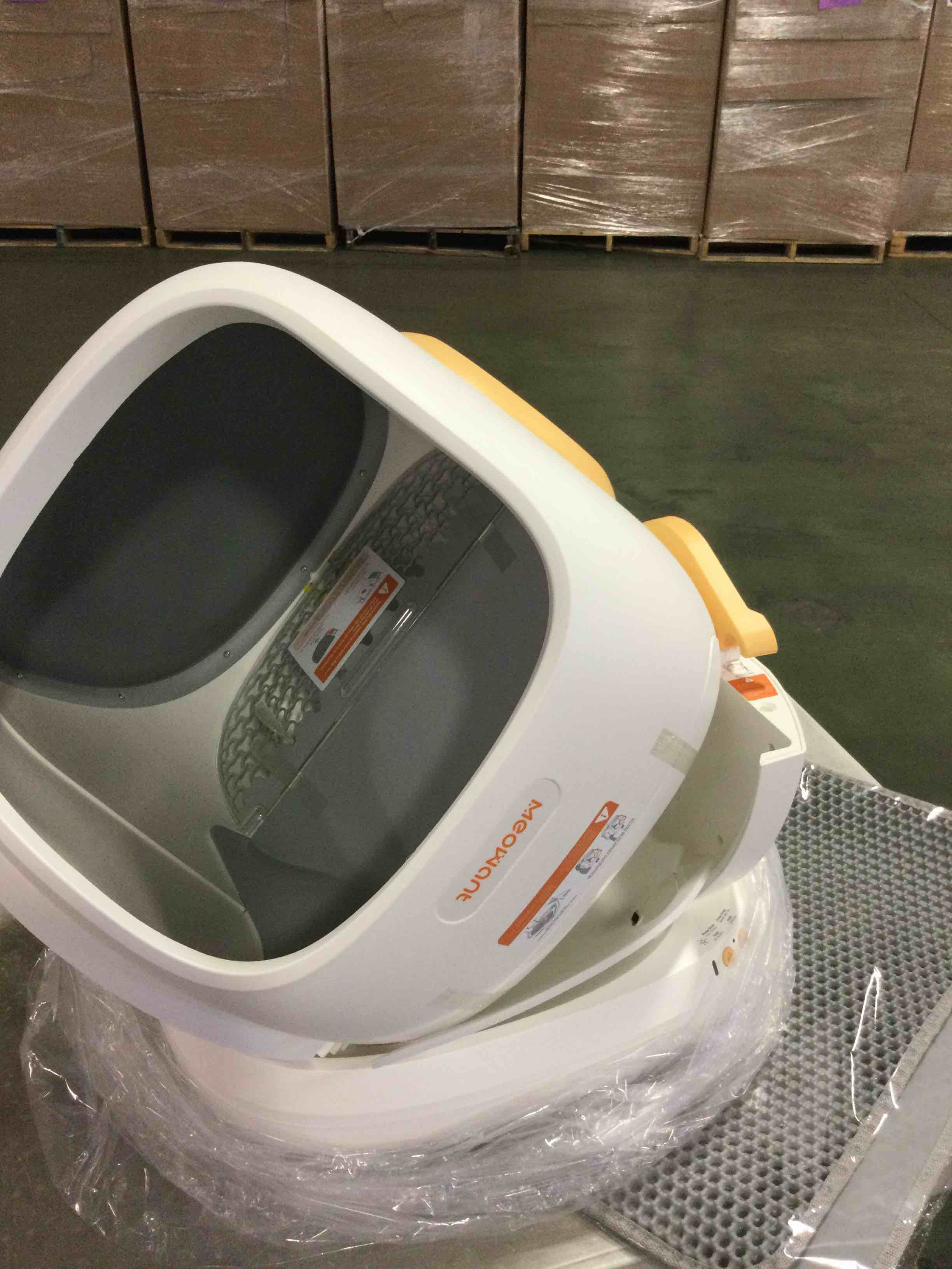 https://s3.amazonaws.com/lotting-images-prod/bidfta/TEA0338071_1728674213801.jpeg