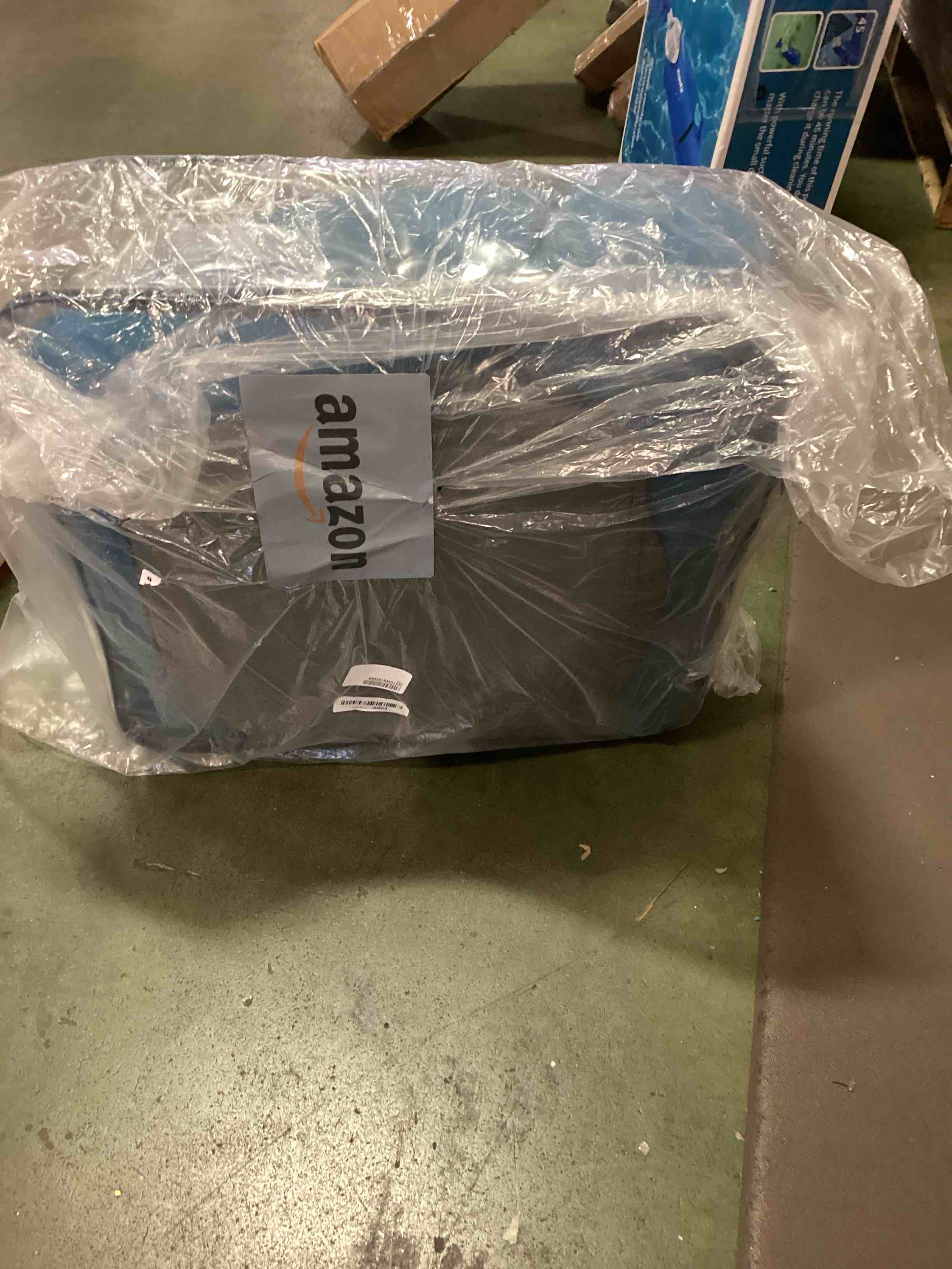 https://s3.amazonaws.com/lotting-images-prod/bidfta/TEA0338949_1728055125581.jpeg