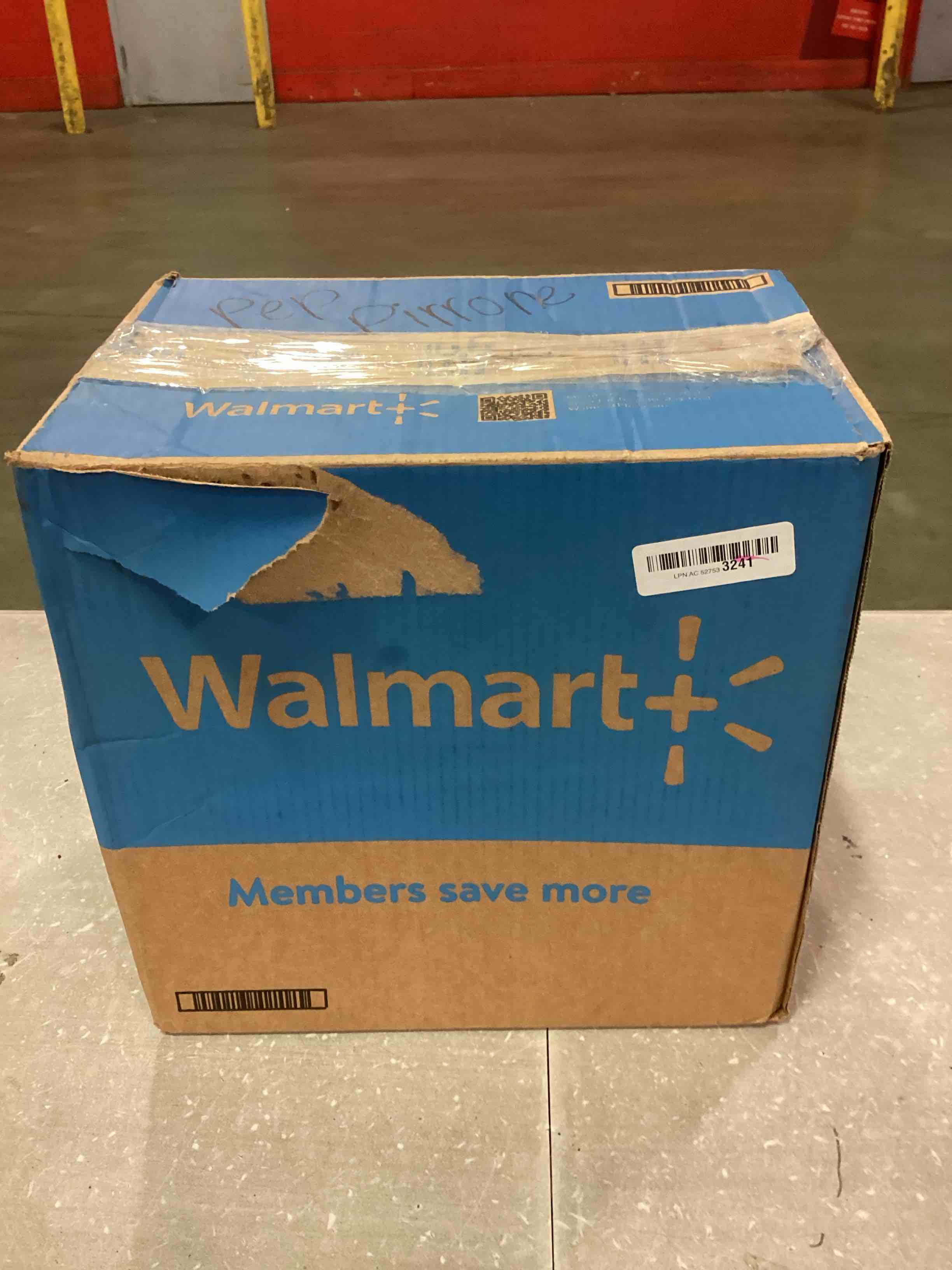 https://s3.amazonaws.com/lotting-images-prod/bidfta/TEA0339383_1727899368883.jpeg