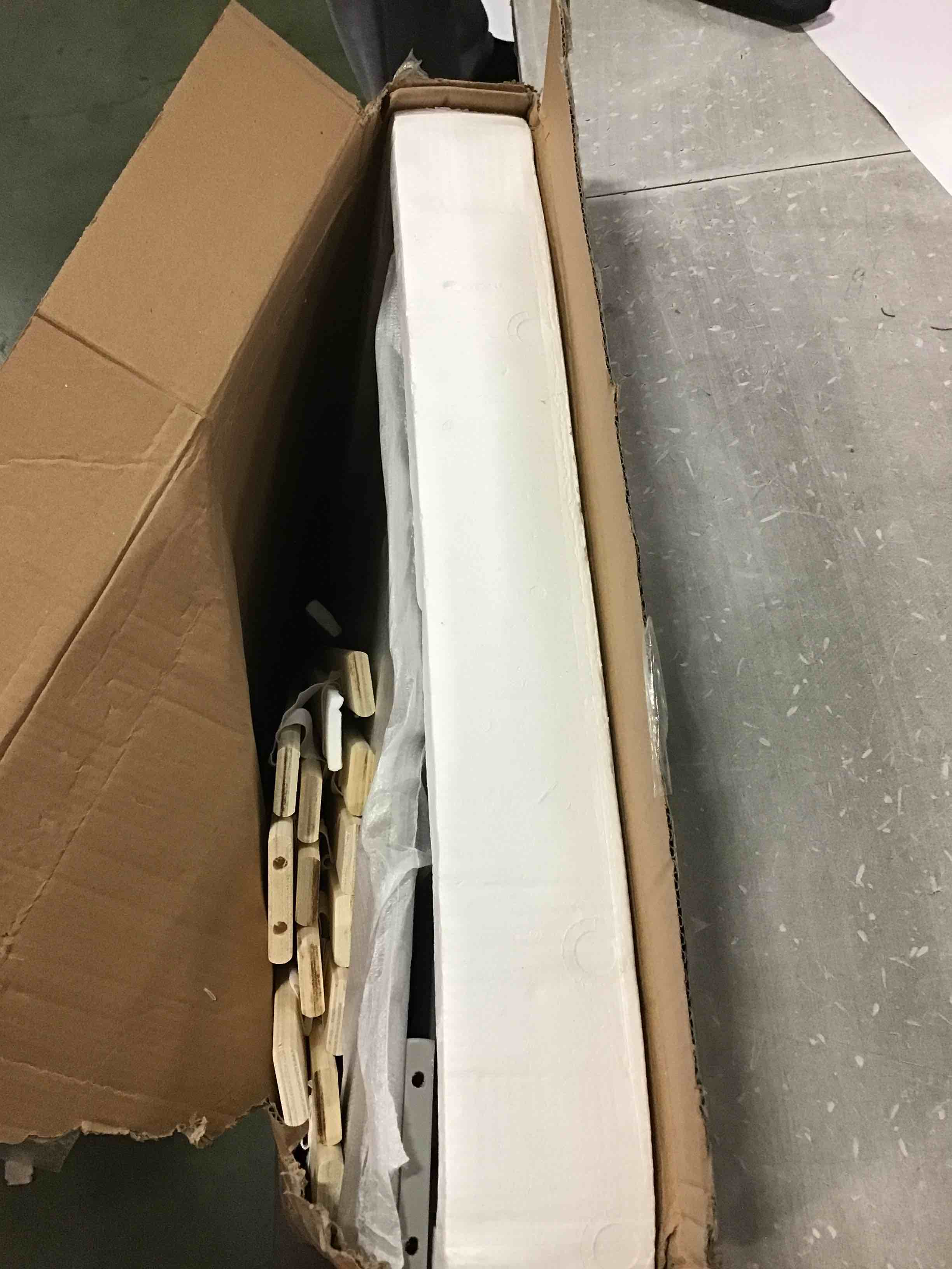 https://s3.amazonaws.com/lotting-images-prod/bidfta/TEA0339809_1727786732160.jpeg