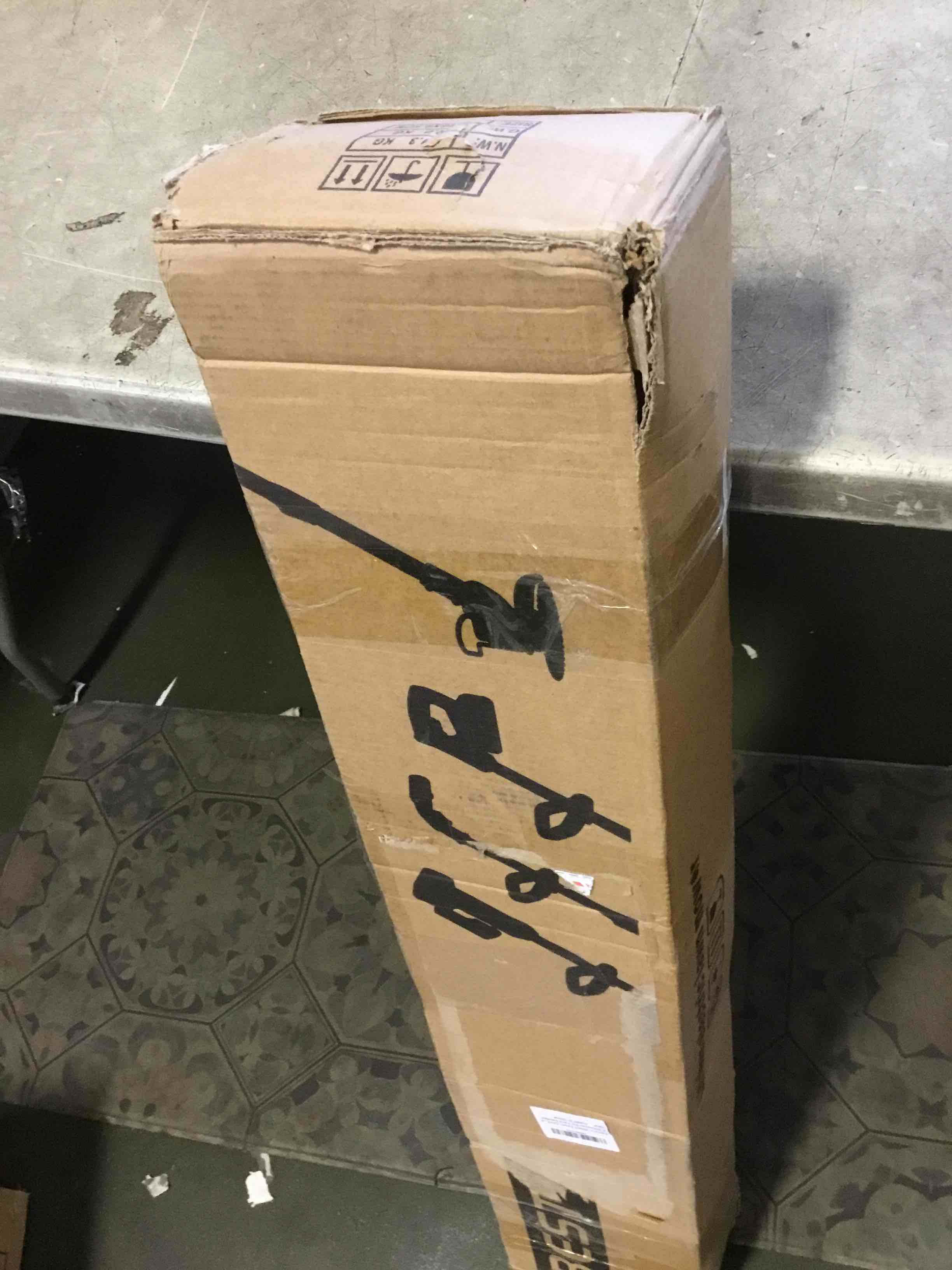 https://s3.amazonaws.com/lotting-images-prod/bidfta/TEA0340405_1729183186173.jpeg