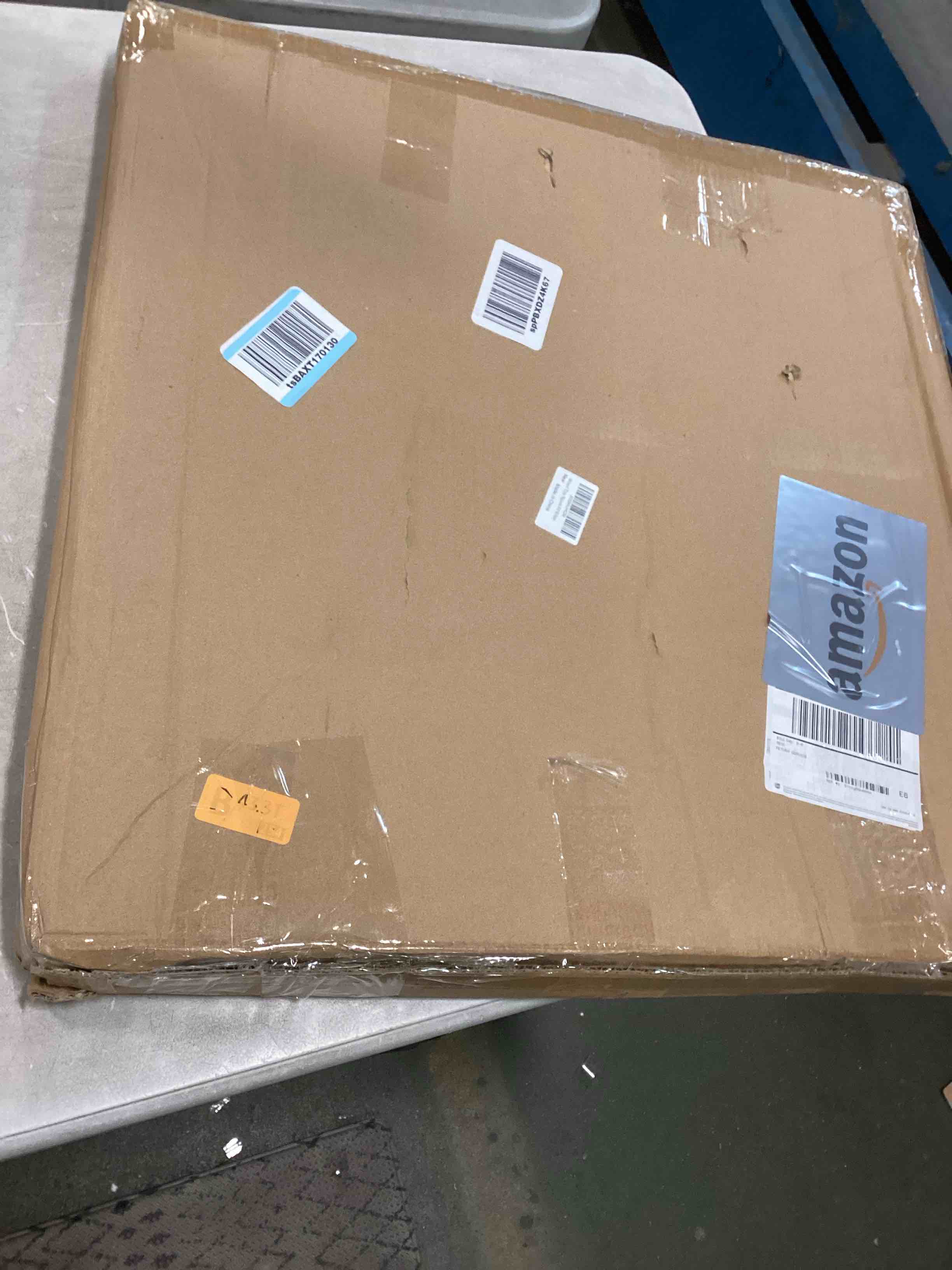 https://s3.amazonaws.com/lotting-images-prod/bidfta/TEA0344132_1728477075619.jpeg